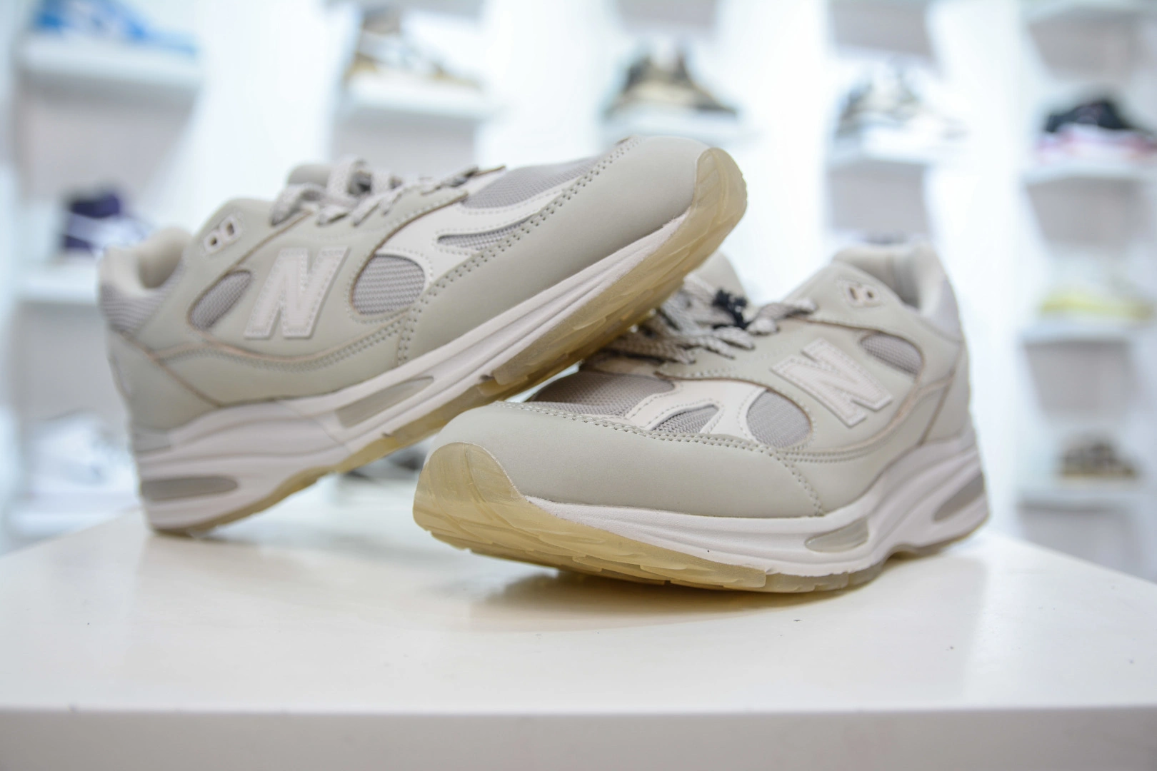 Flying pig--Other brands U991SE2 Is8194 x NB NB991V2 item: E-X000L2817B