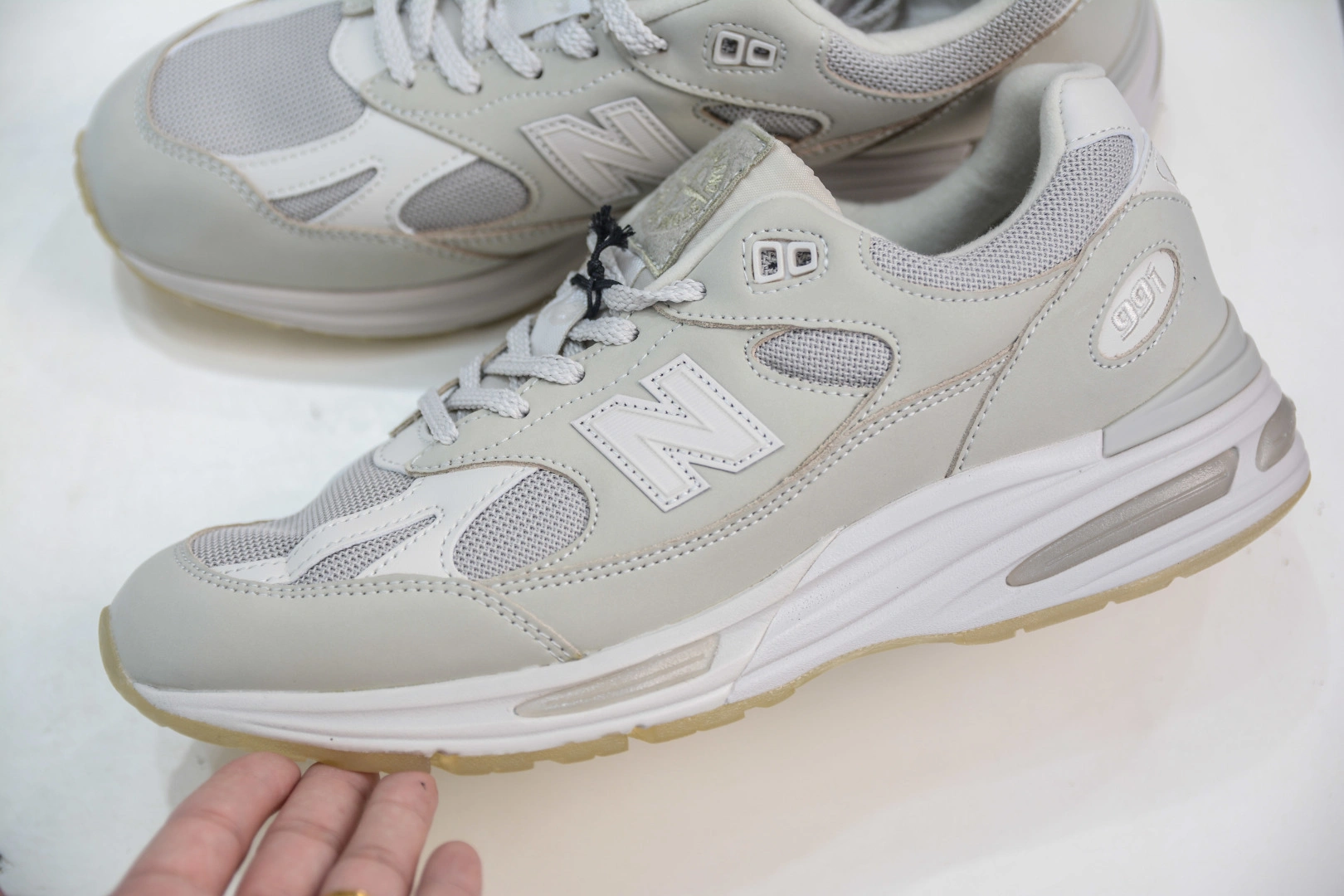 Flying pig--Other brands U991SE2 Is8194 x NB NB991V2 item: E-X000L2817B