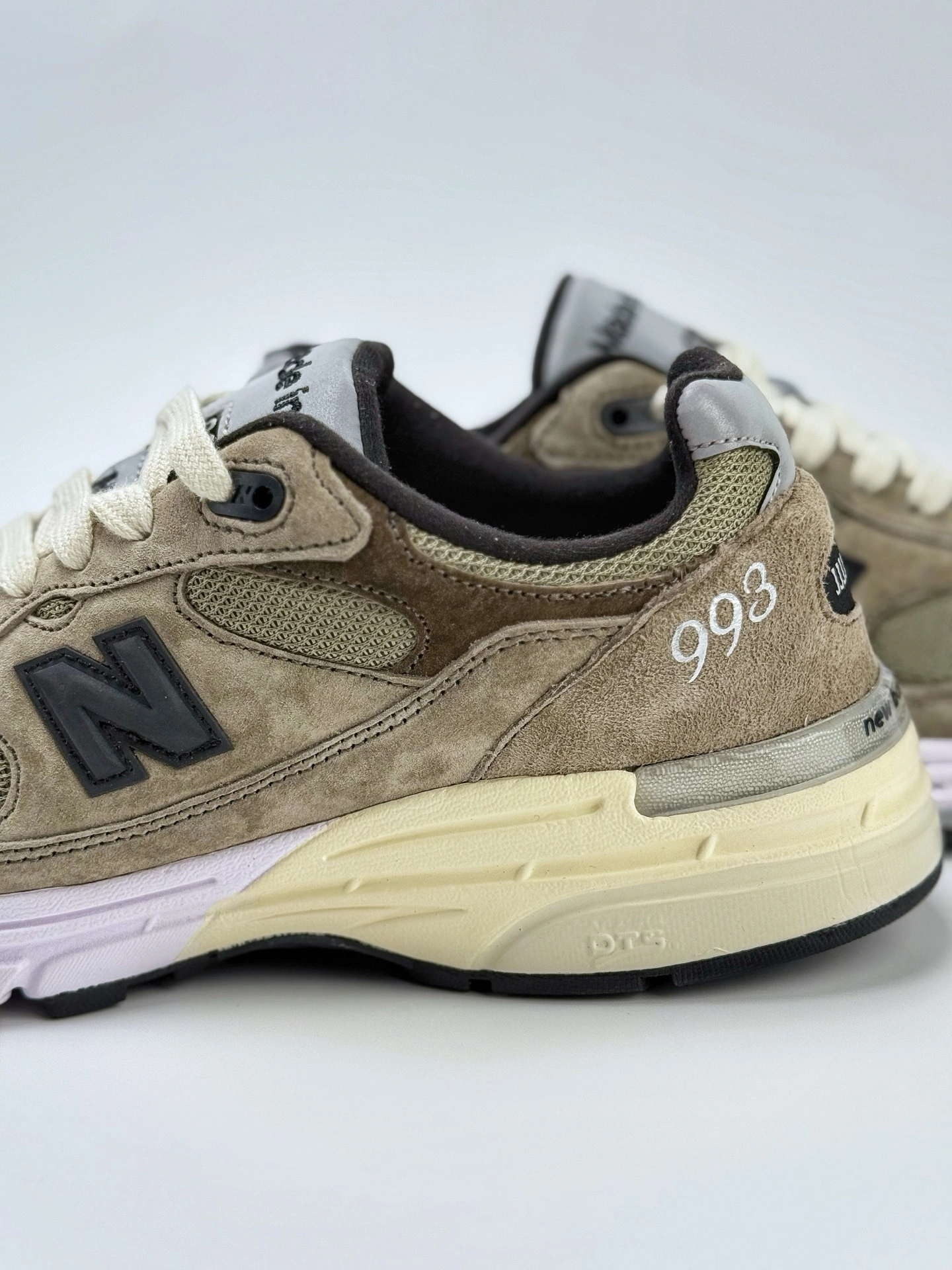 Flying pig--Other brands U993JJ NB 993 x JJJJound item: E-X000L2809B