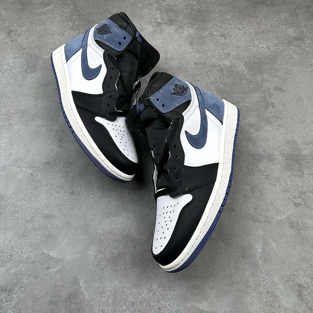 Flying pig--Retro High OG 555088-115 item: C-X578K2729V
