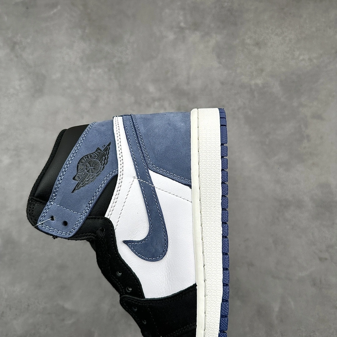 Flying pig--Retro High OG 555088-115 item: C-X578K2729V