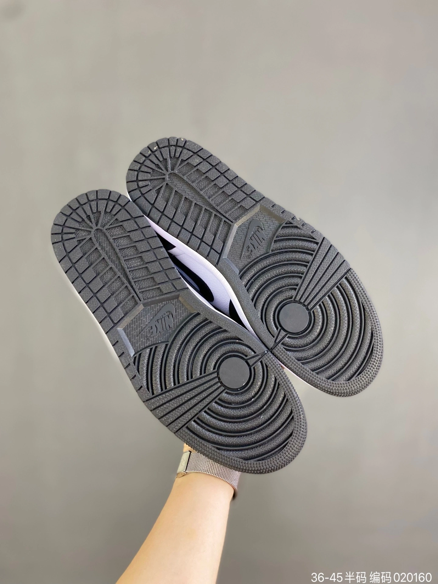Flying pig- Retro High Og 555088-010 item: C-X087K2506V