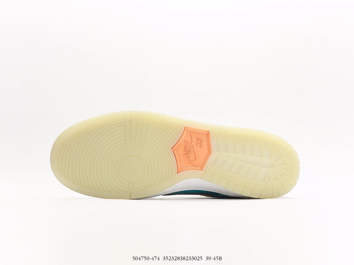 Flying pig- Skate Shop 504750-474 item:C-X000C27120