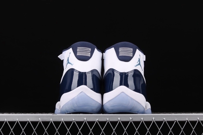 Flying pig- “Win Like '82” 378037-123 item: D-X349A2810