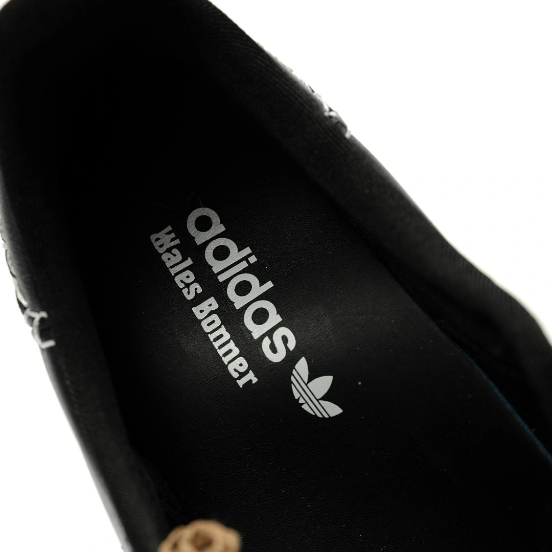 Flying pig--14i41s IG4303 Wales Bonner x Originals Samba Classic"Studded Pack Black" item: E-X000L2407B