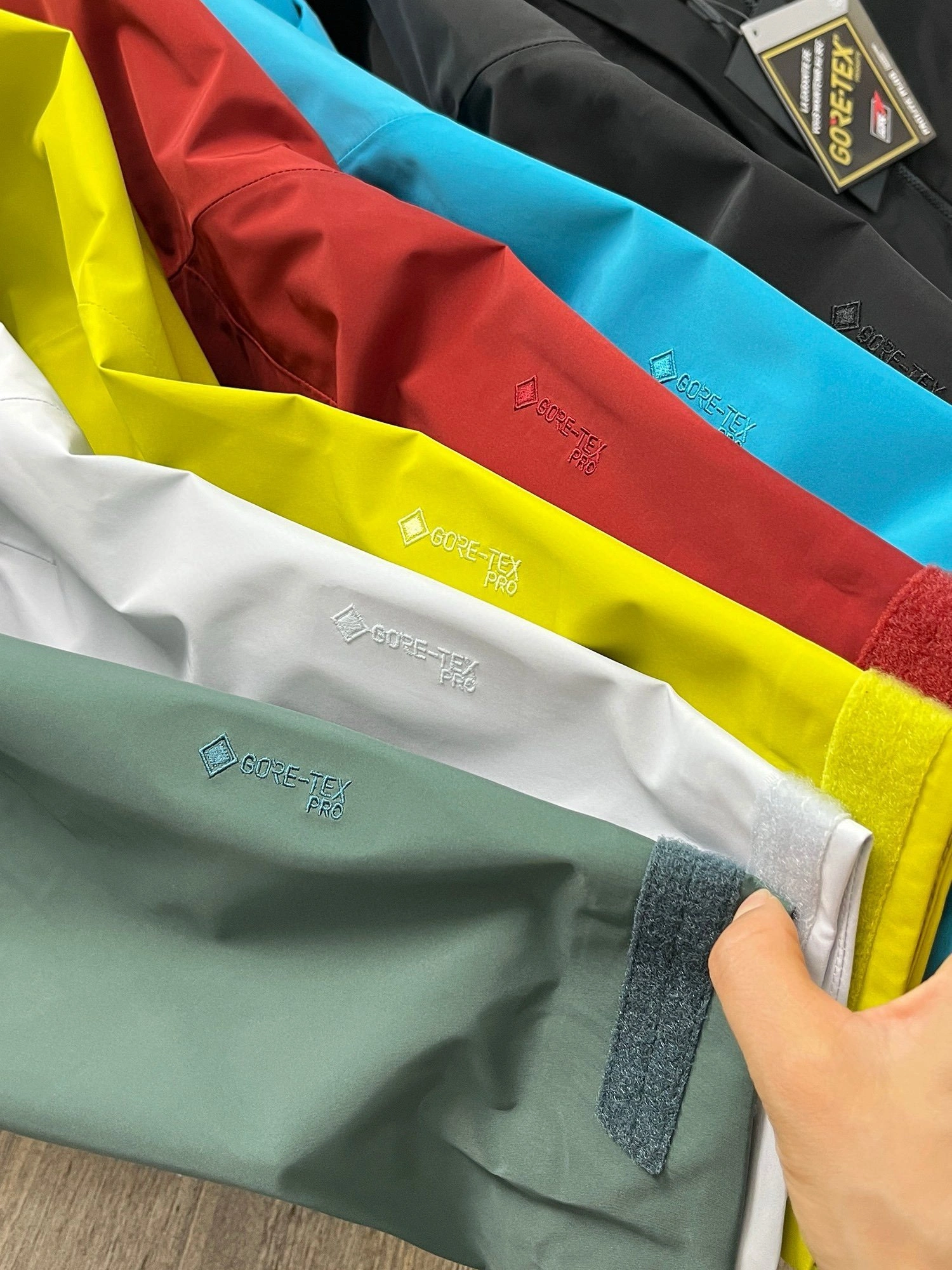 &Gemini -- 1r3t5ryx 6Colour N80p-X GORE-TEX® Alpha SV item:D-F110I1196-6