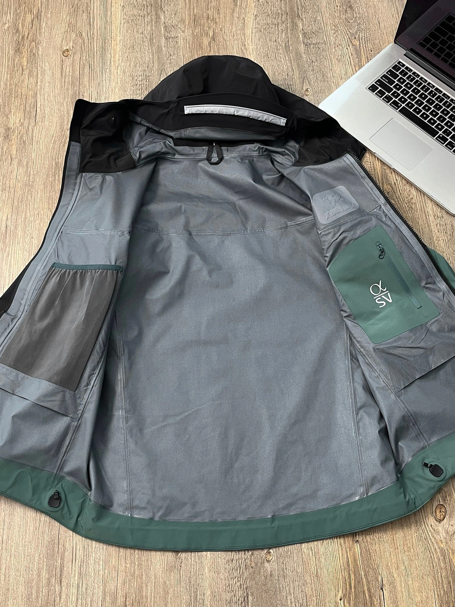 &Gemini -- 1r3t5ryx 6Colour N80p-X GORE-TEX® Alpha SV item:D-F110I1196-6