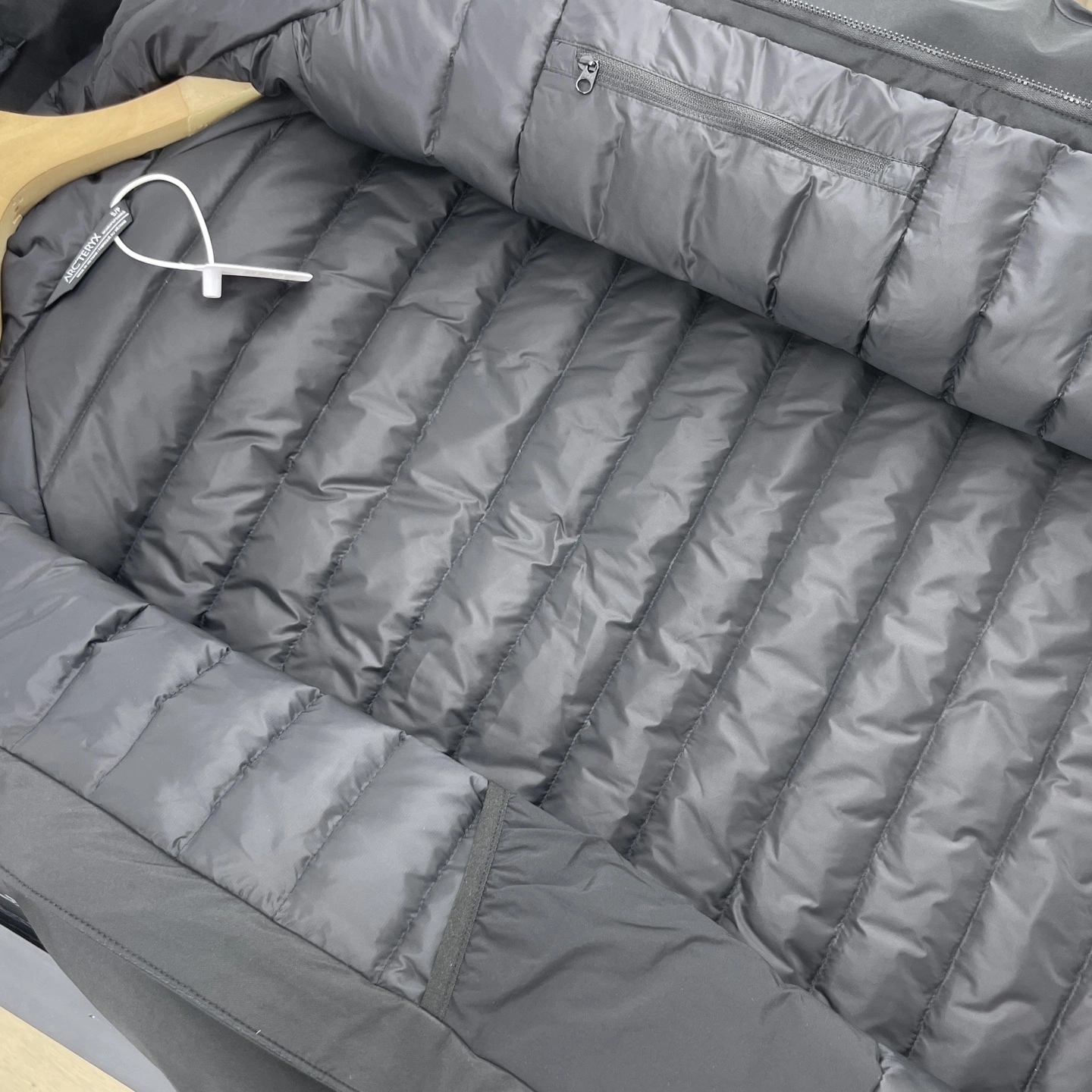 Gemini -- 1r3t5ryx Down jacket embroidery GORE-TEX 3colour item: E-F110J1428-3