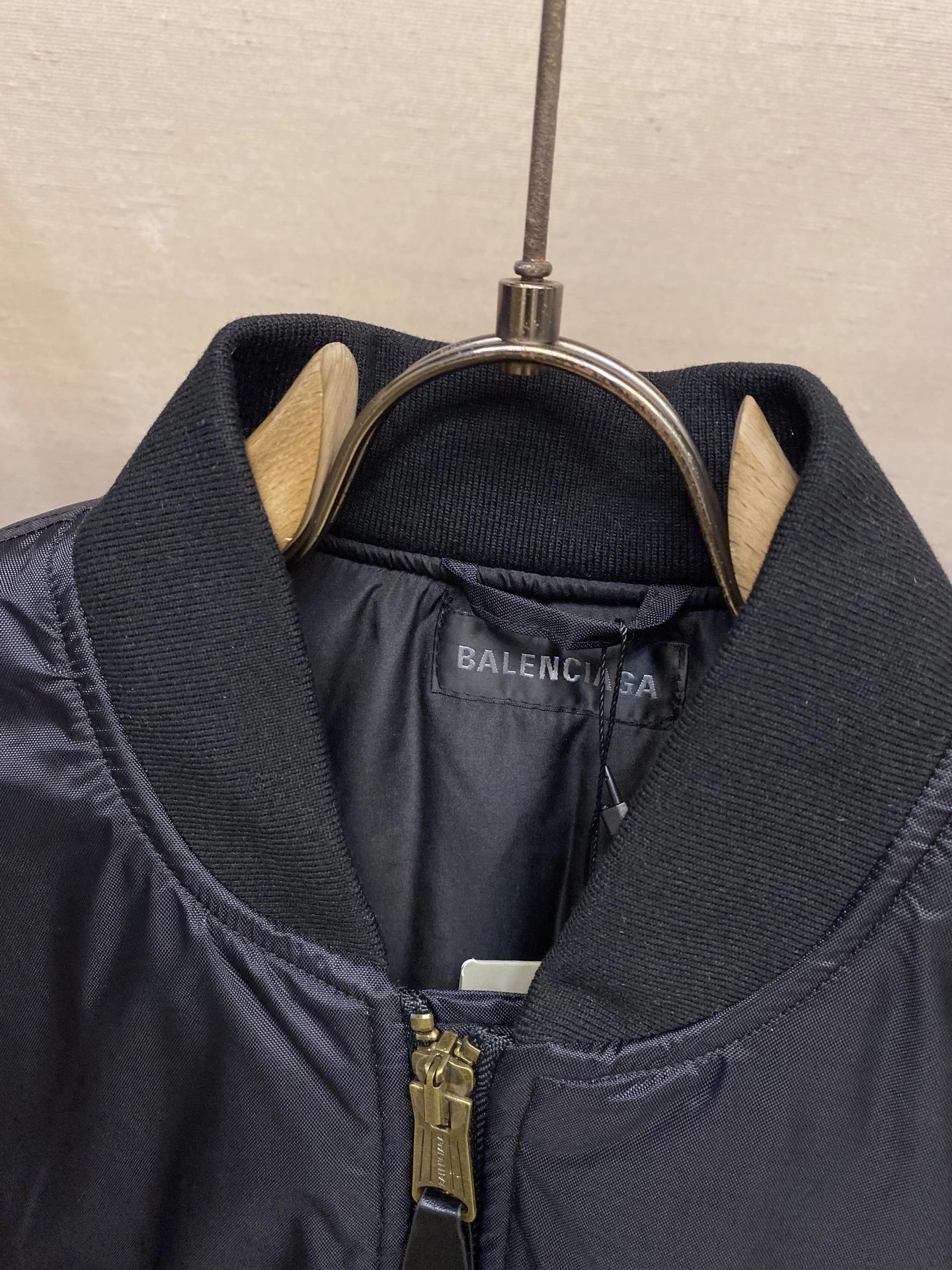 Gemini -- 218593i16 embroidery item: E-F443J1241H