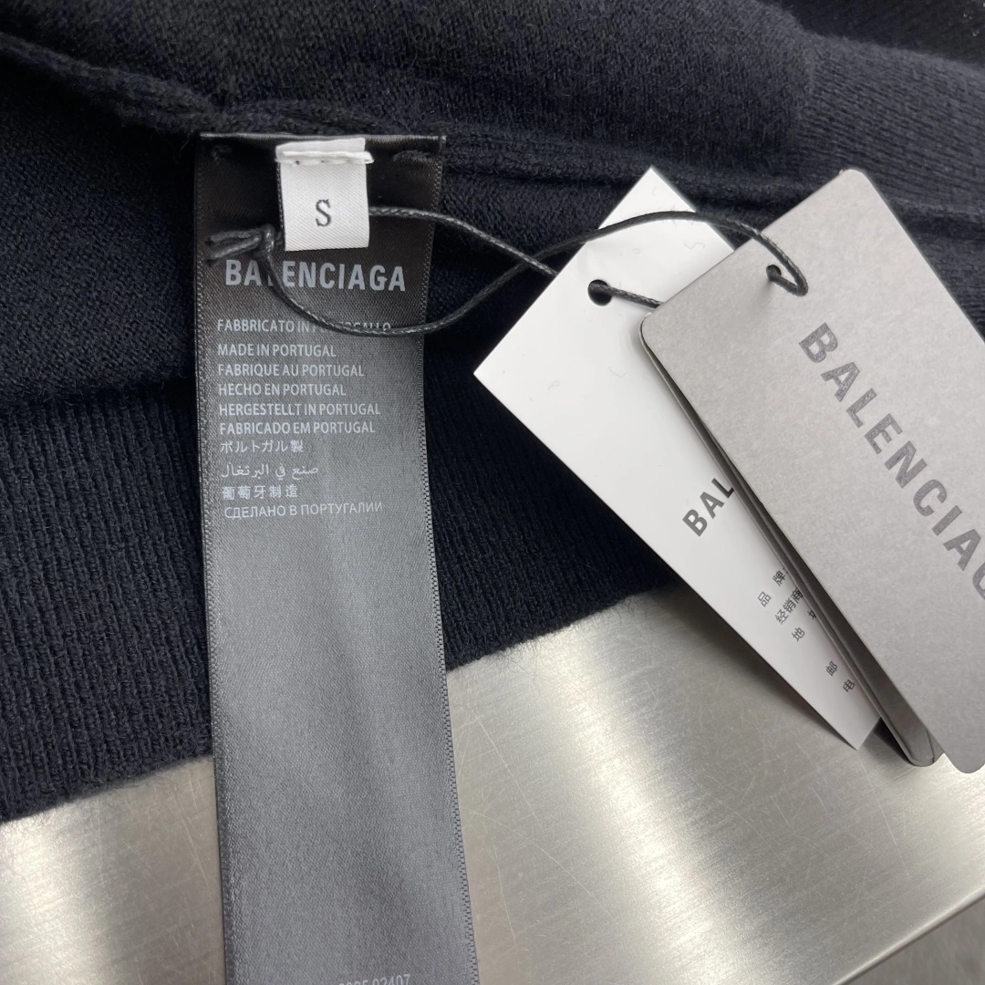 Gemini -- 218593i16 wool item: E-F443J1240H