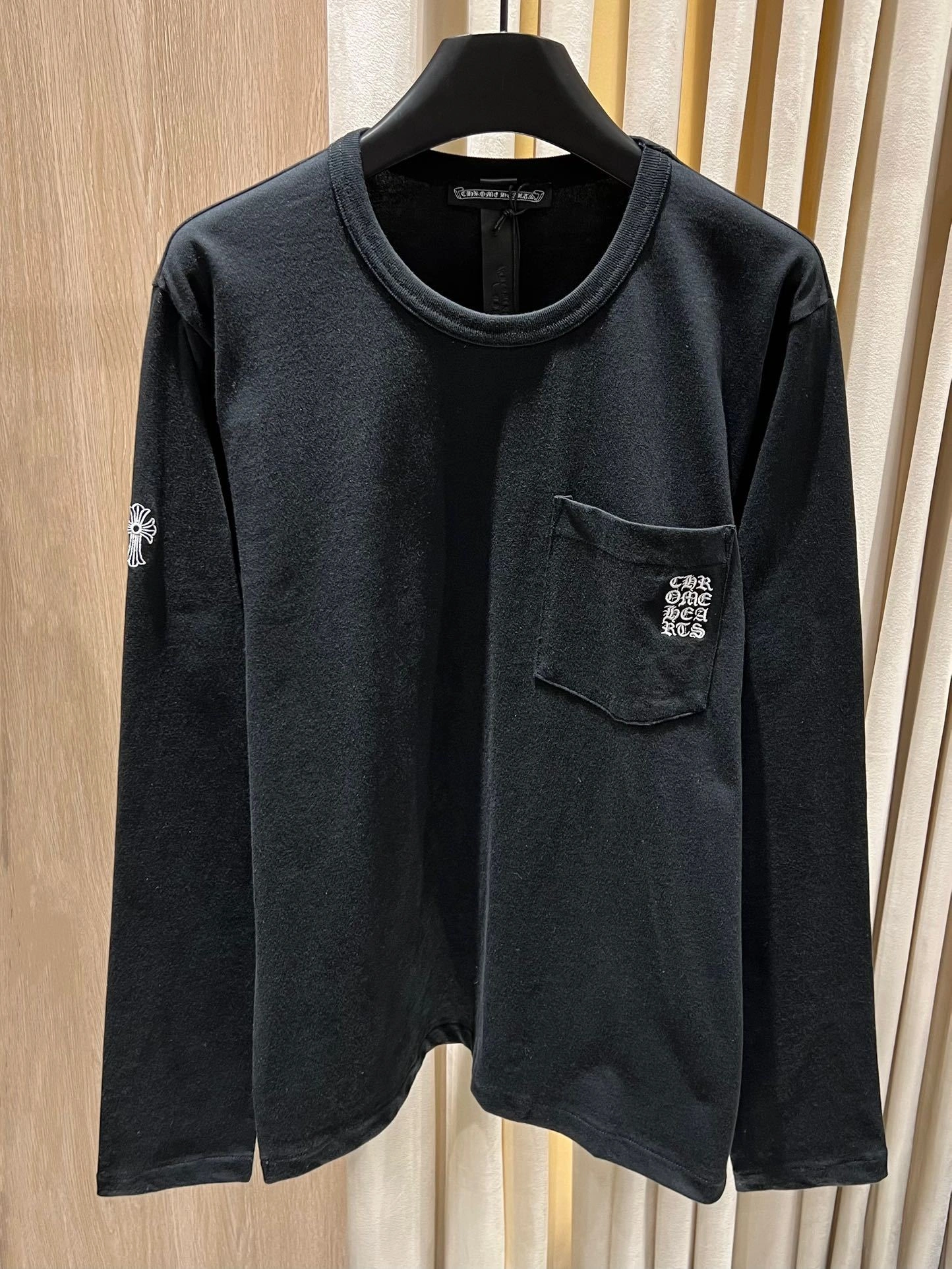 Gemini -- 3hro75 Long Sleeve Pocket Tee in Black embroidery item:E-F140L1915H