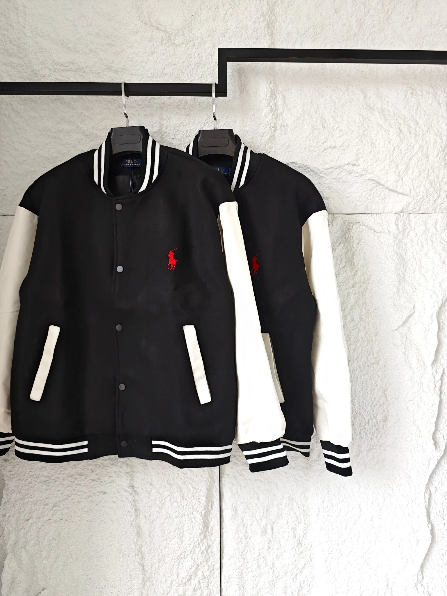 Gemini -- R18ph embroidery item: E-F110J1421