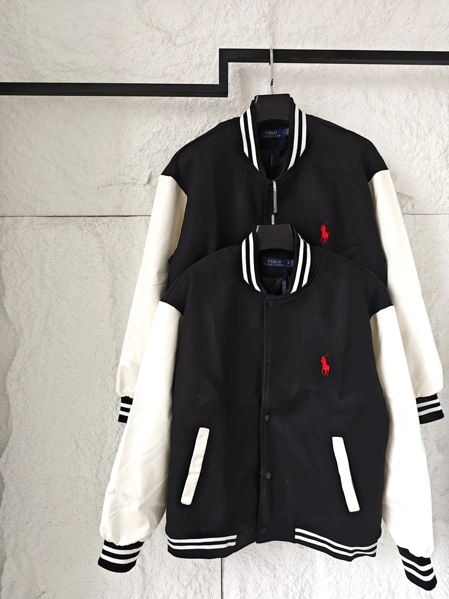 Gemini -- R18ph embroidery item: E-F110J1421