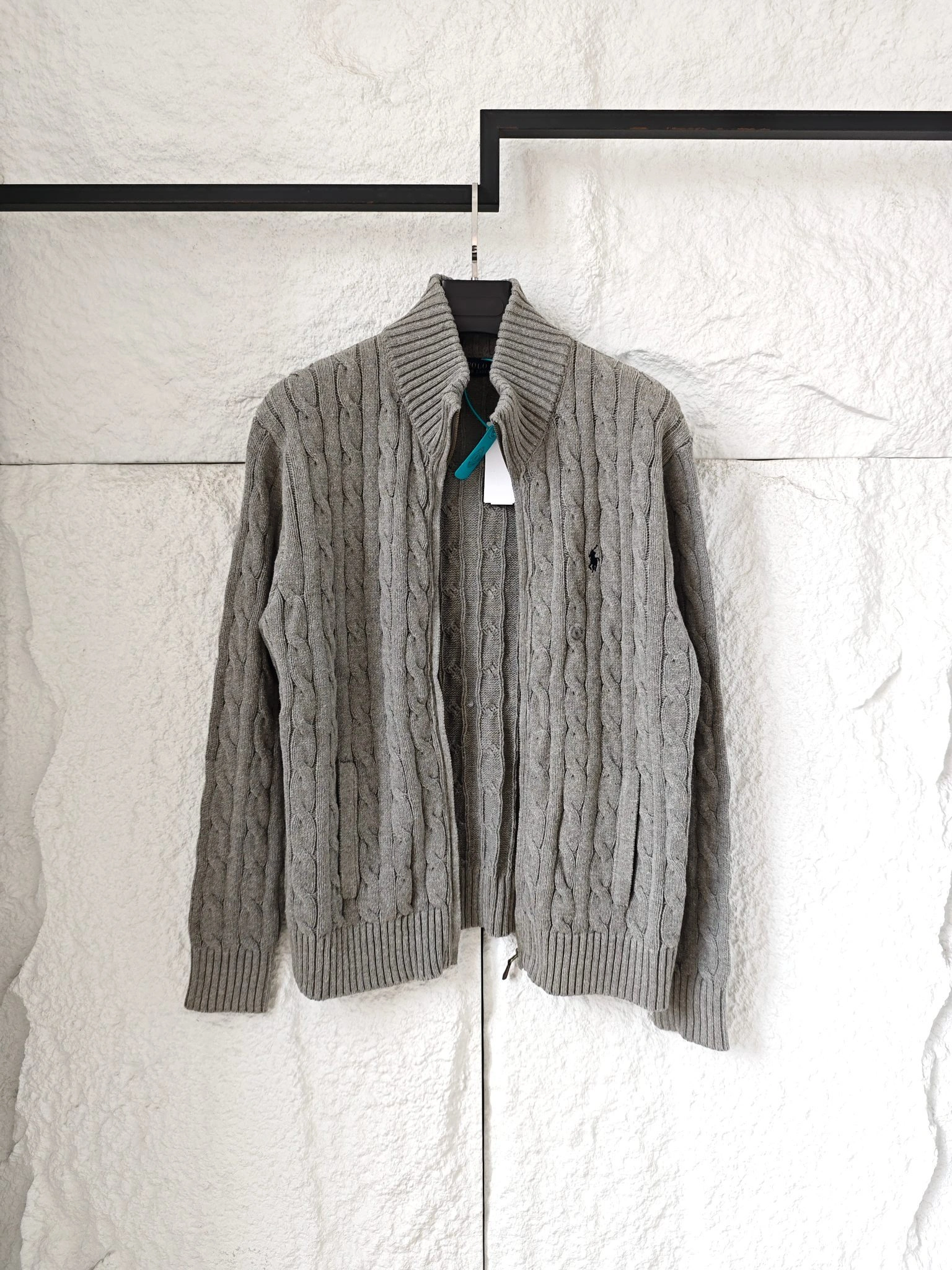 Gemini -- R18ph embroidery oversize 2colour item: E-F110J1420-2