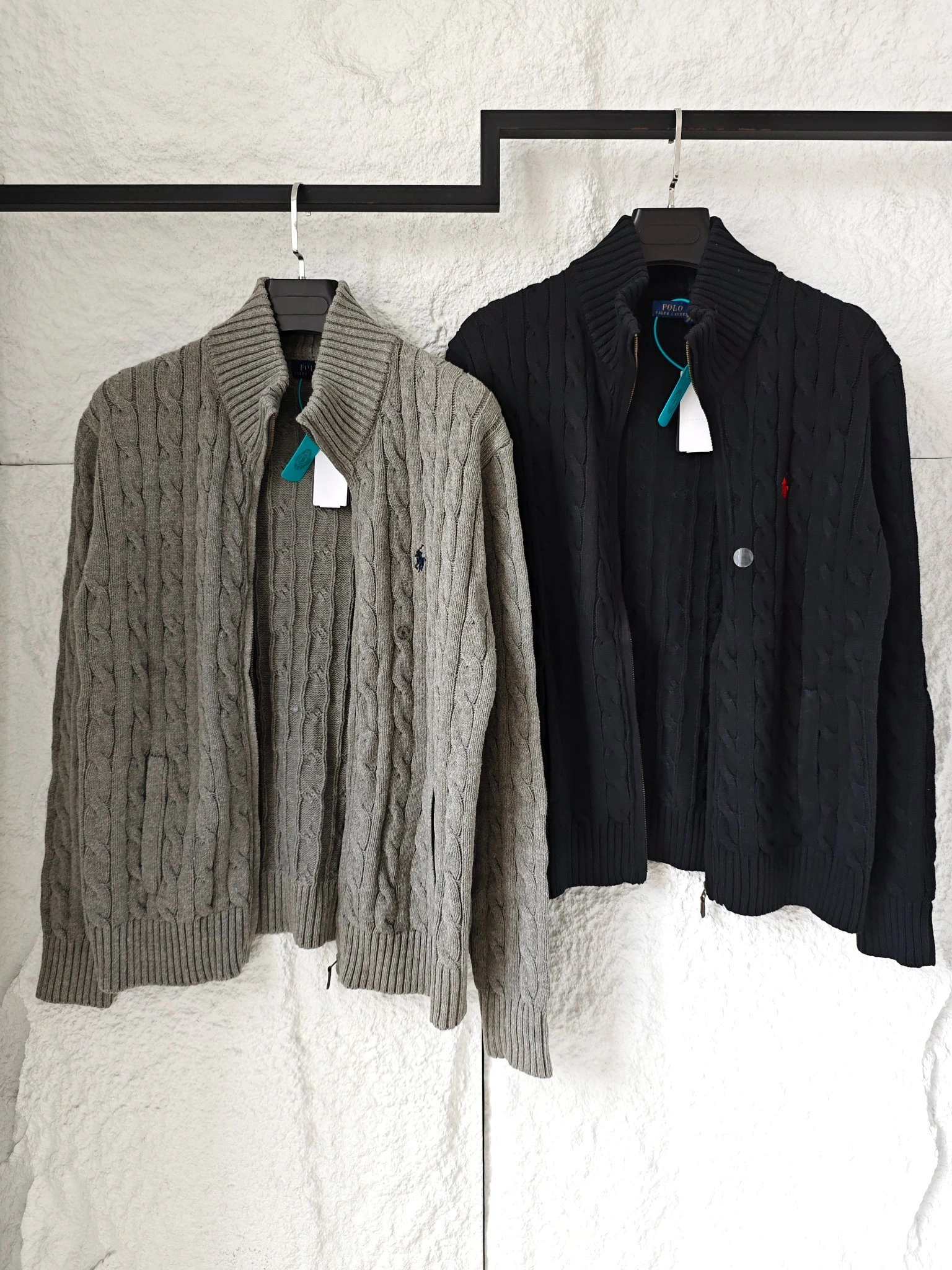 Gemini -- R18ph embroidery oversize 2colour item: E-F110J1420-2