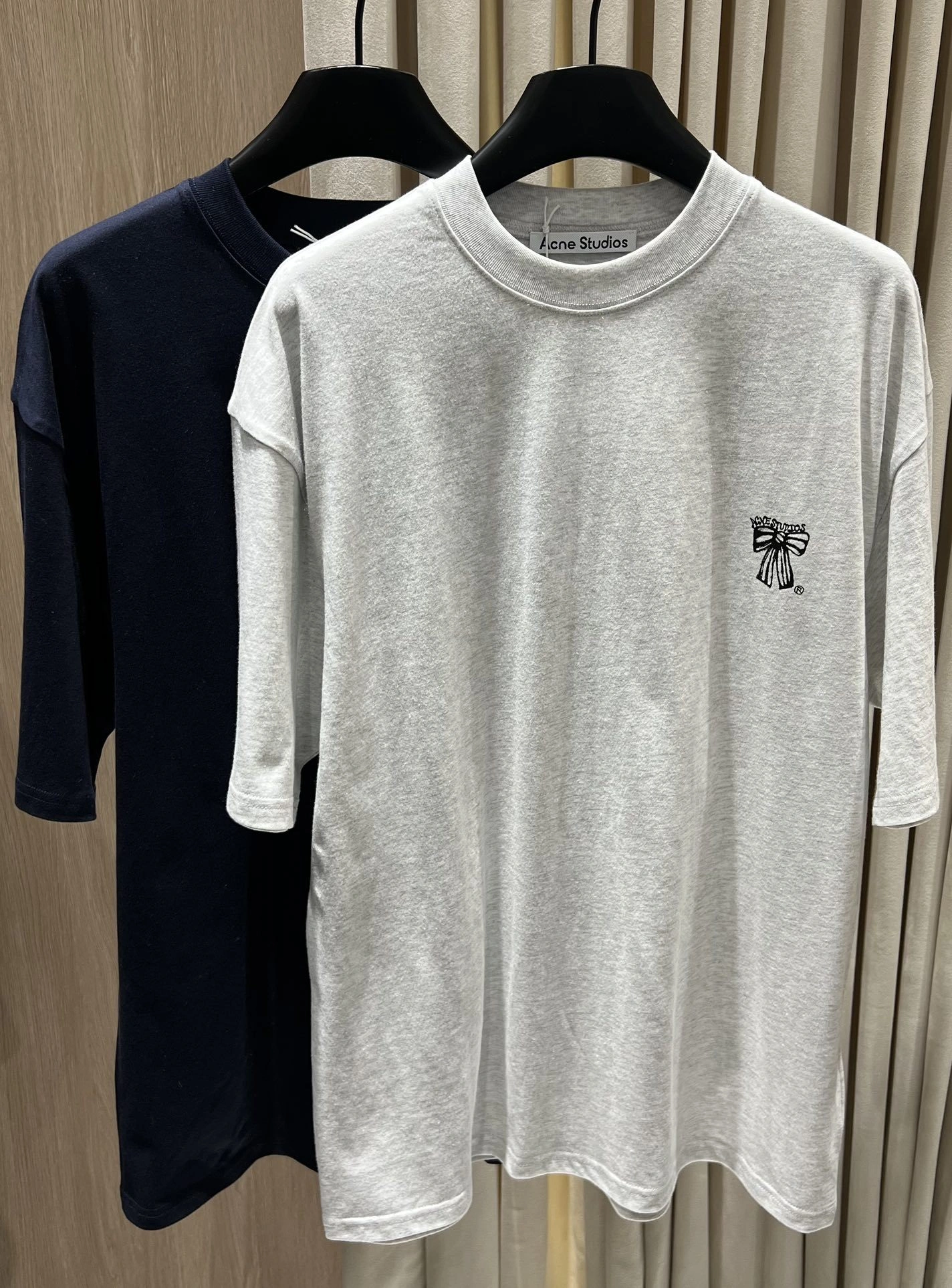 Gemini-- 1395 Embroidered Bow Logo T-Shirt Cotton 2colour item:E-F140L2724-2H