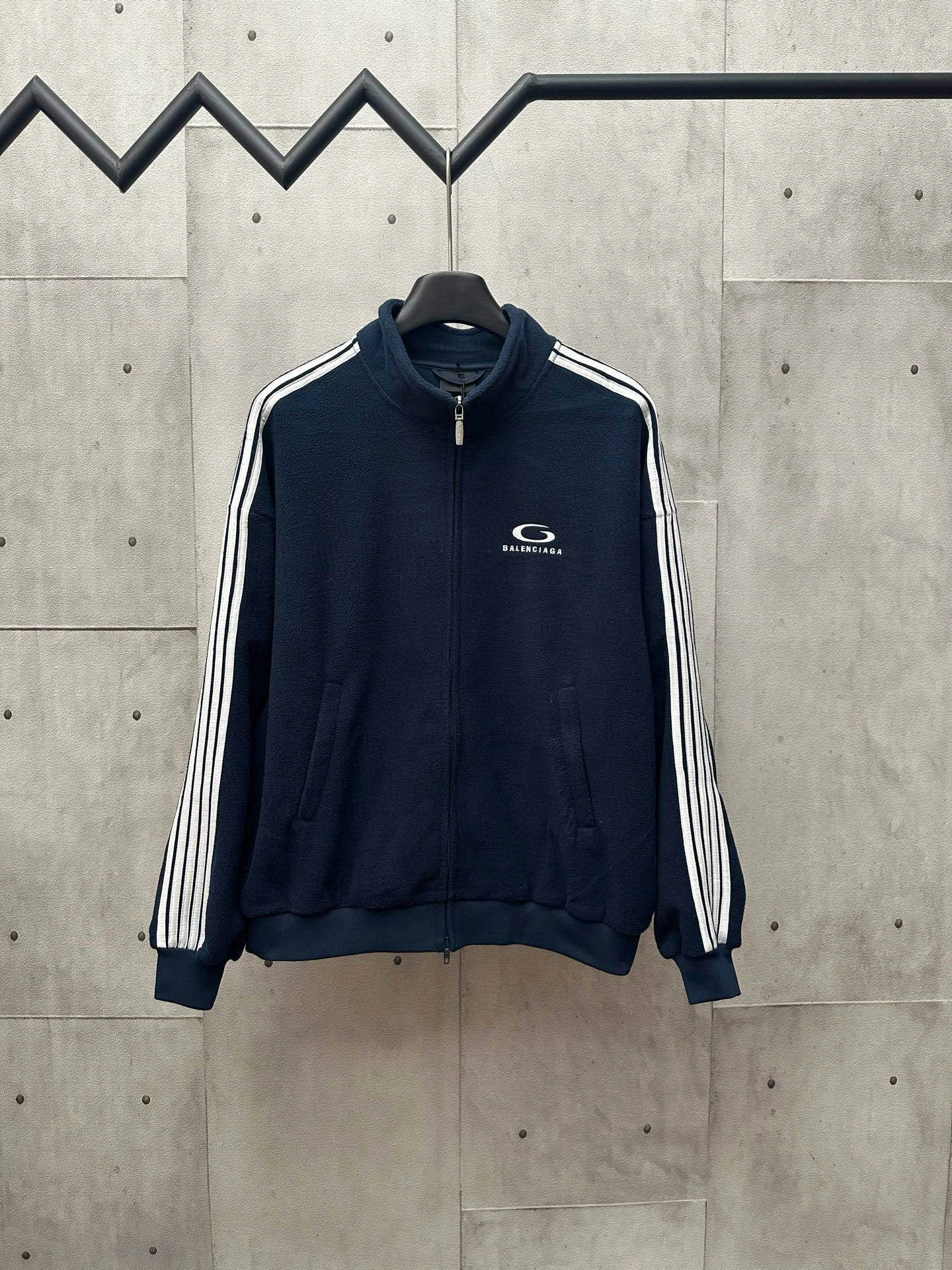 Gemini-- 218593i16 embroidery 2colour item: E-F114I2844-2 P：490