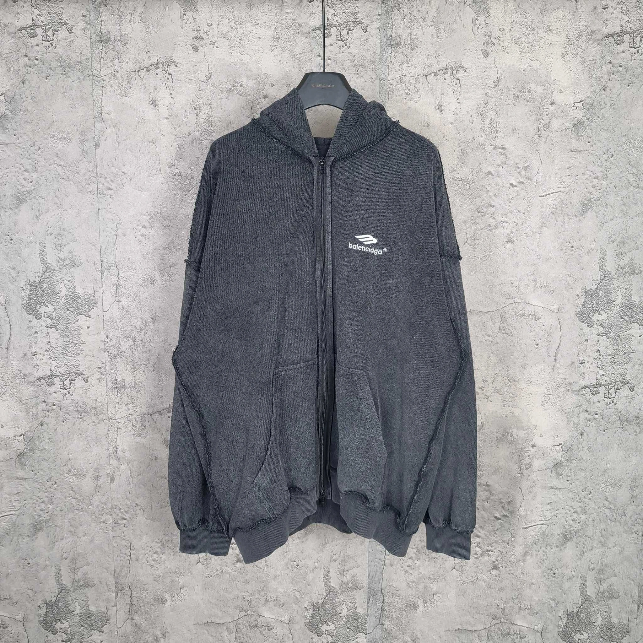 Gemini-- 218593i16 embroidery oversize item: E-F114I2849