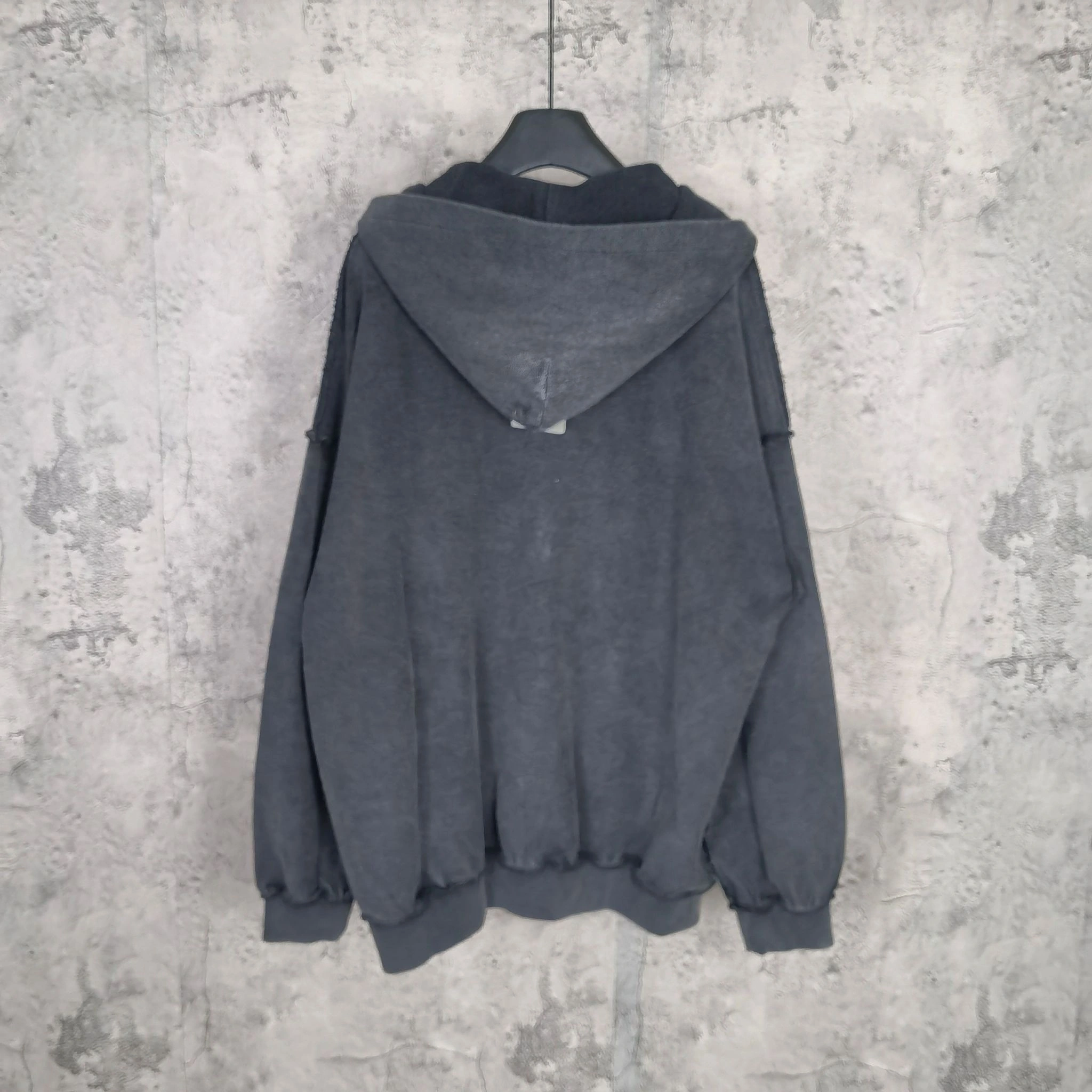 Gemini-- 218593i16 embroidery oversize item: E-F114I2849