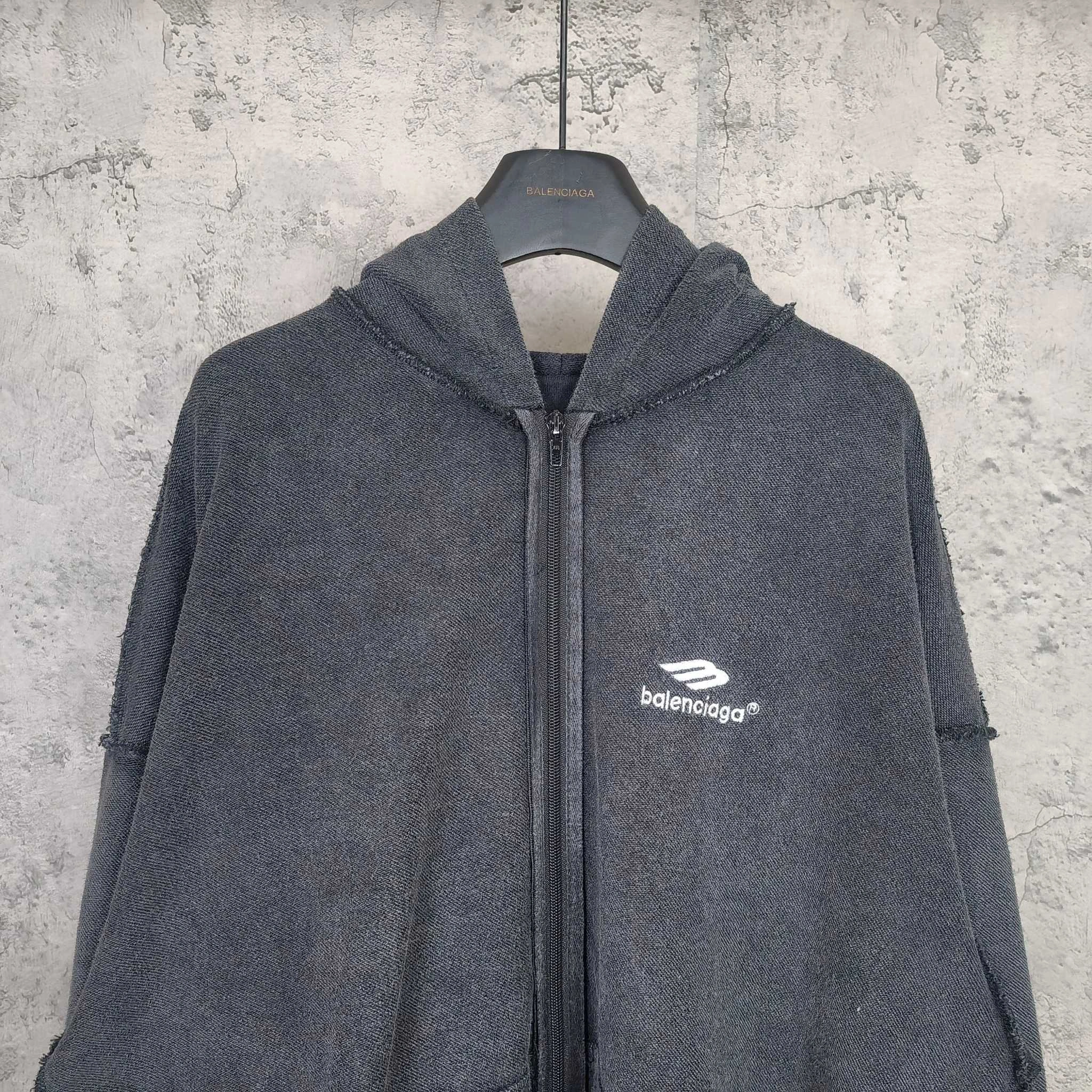 Gemini-- 218593i16 embroidery oversize item: E-F114I2849