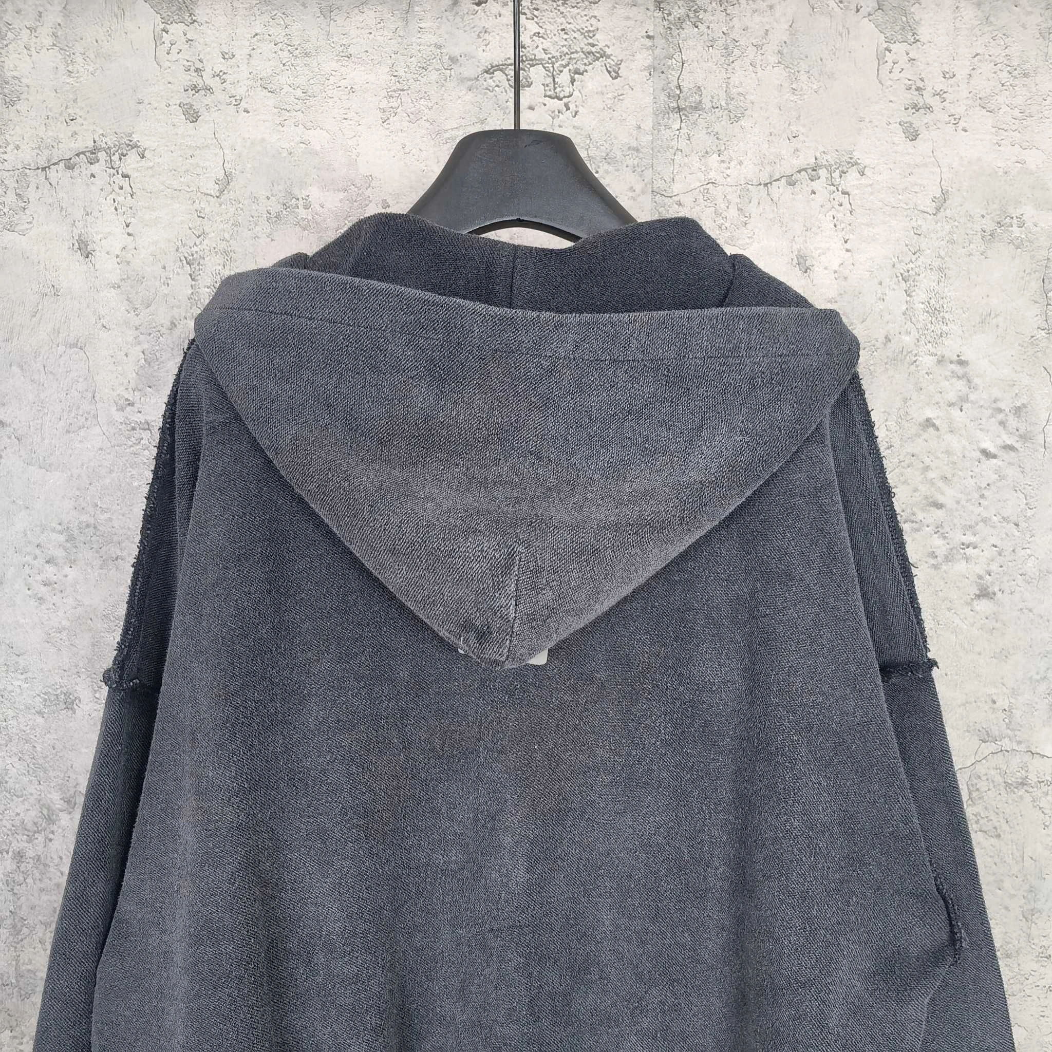 Gemini-- 218593i16 embroidery oversize item: E-F114I2849