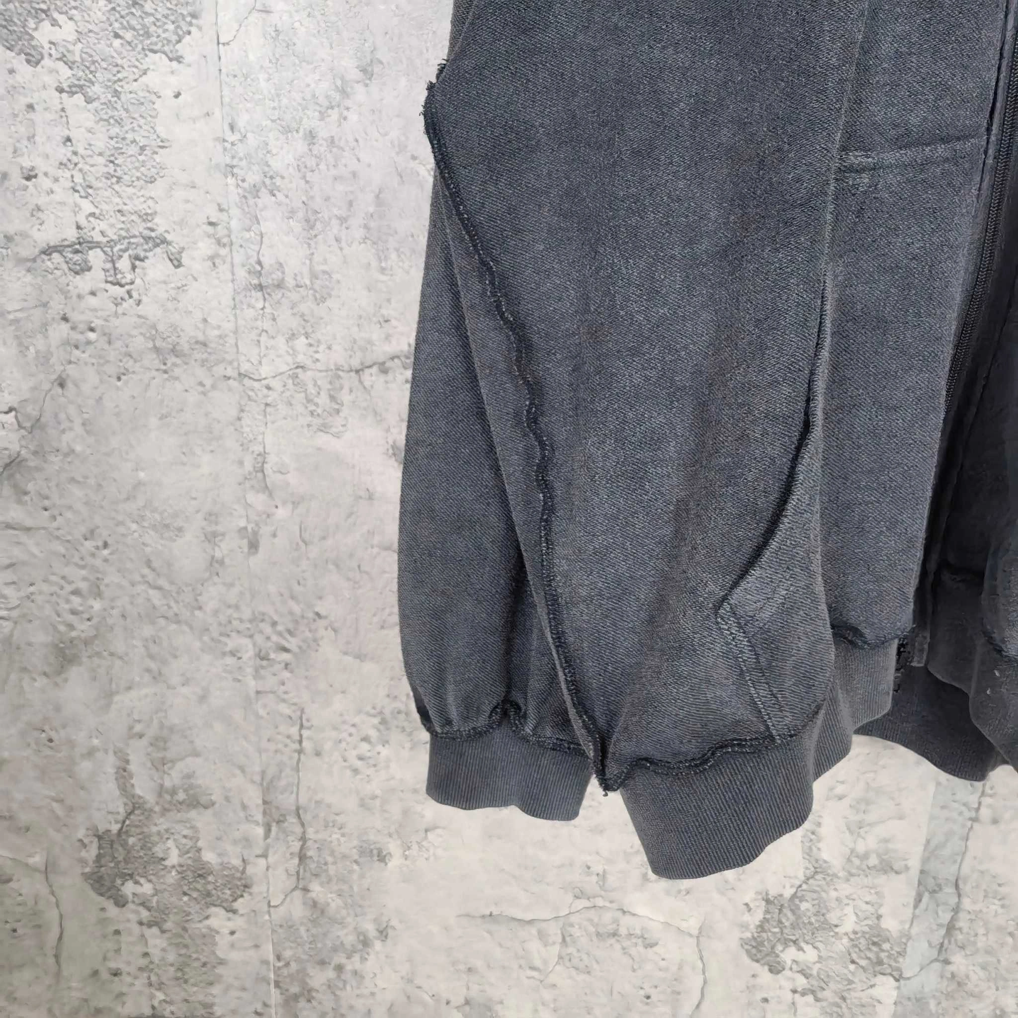 Gemini-- 218593i16 embroidery oversize item: E-F114I2849