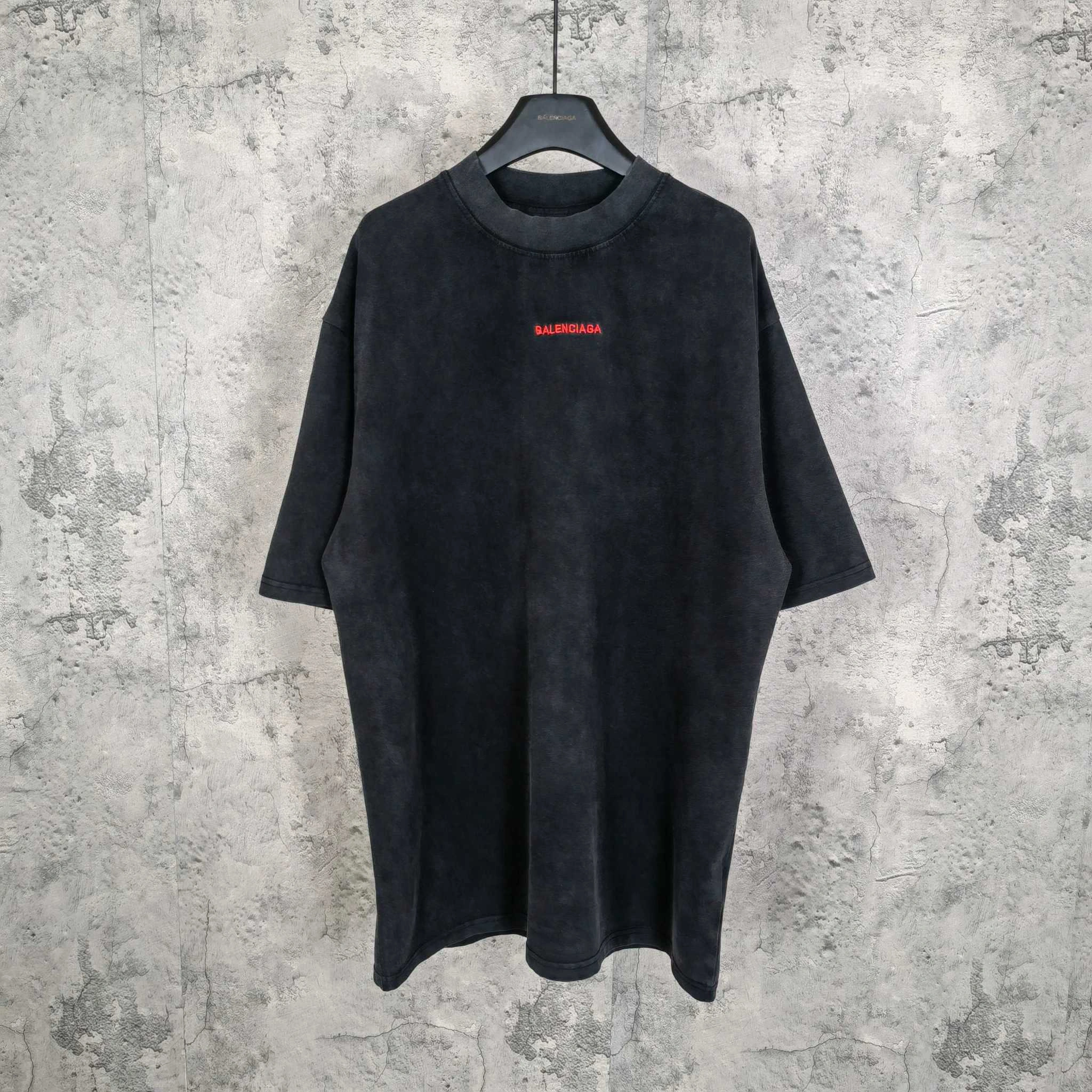 Gemini-- 218593i16 embroidery oversize item: E-F114I2851