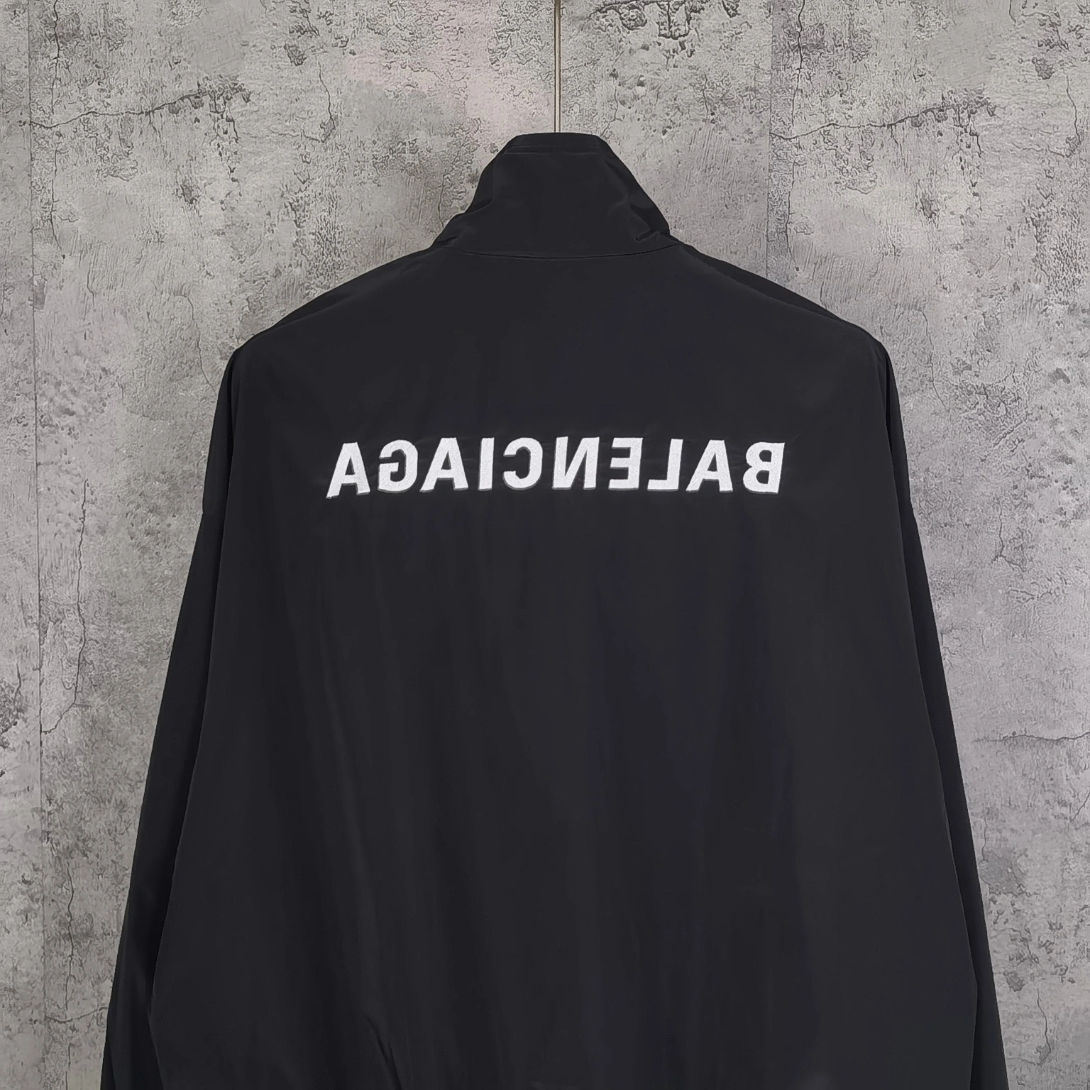 Gemini-- 218593i16 embroidery oversized item:D-F210G1124