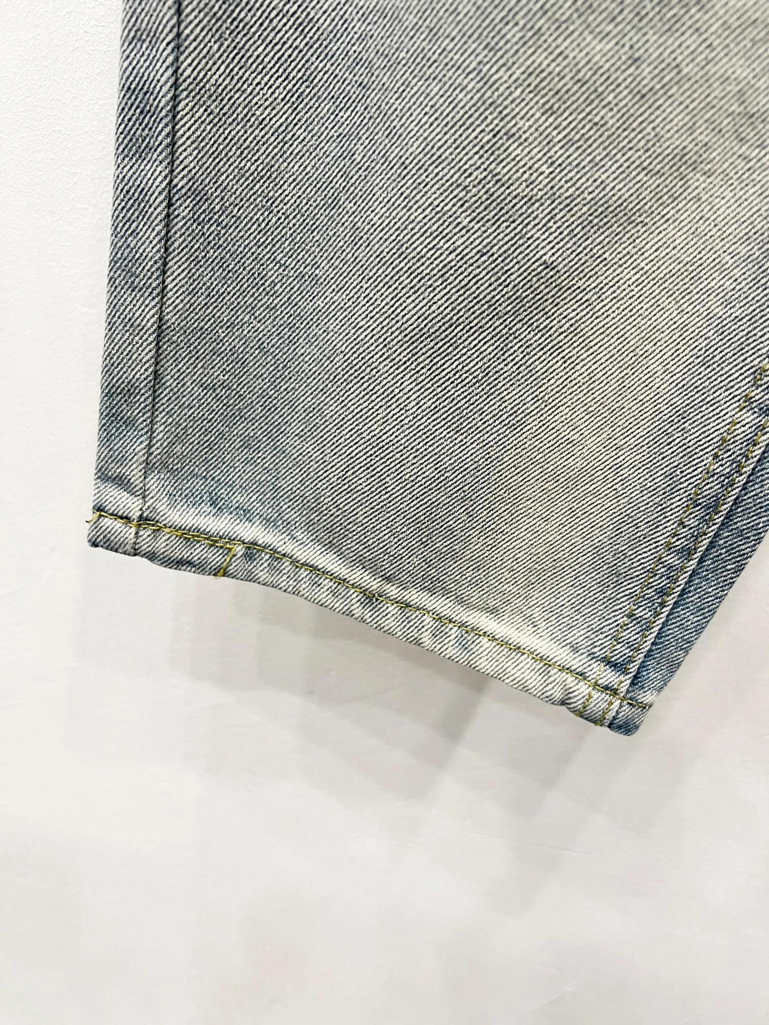 Gemini-- 4r5w embroidery item: E-F431I2814