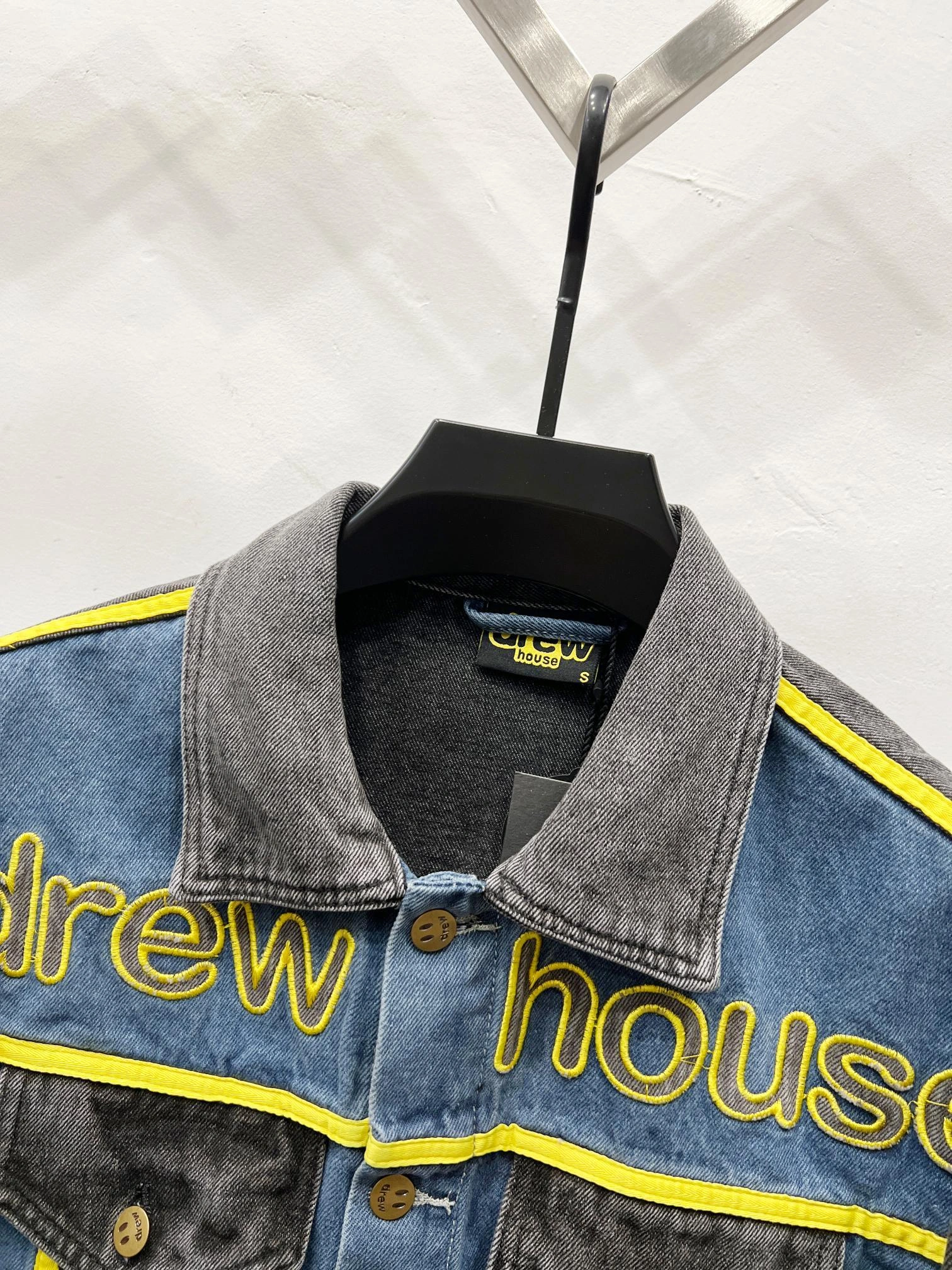 Gemini-- 4r5w embroidery item: E-F431I2815