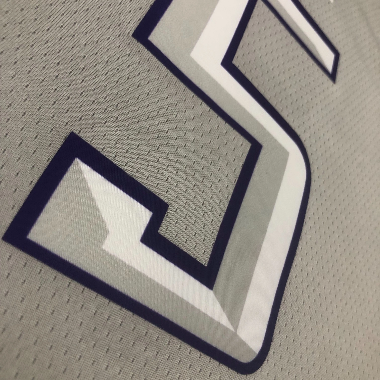 Gemini - 9ik5 embroidery item:E-F125E0521