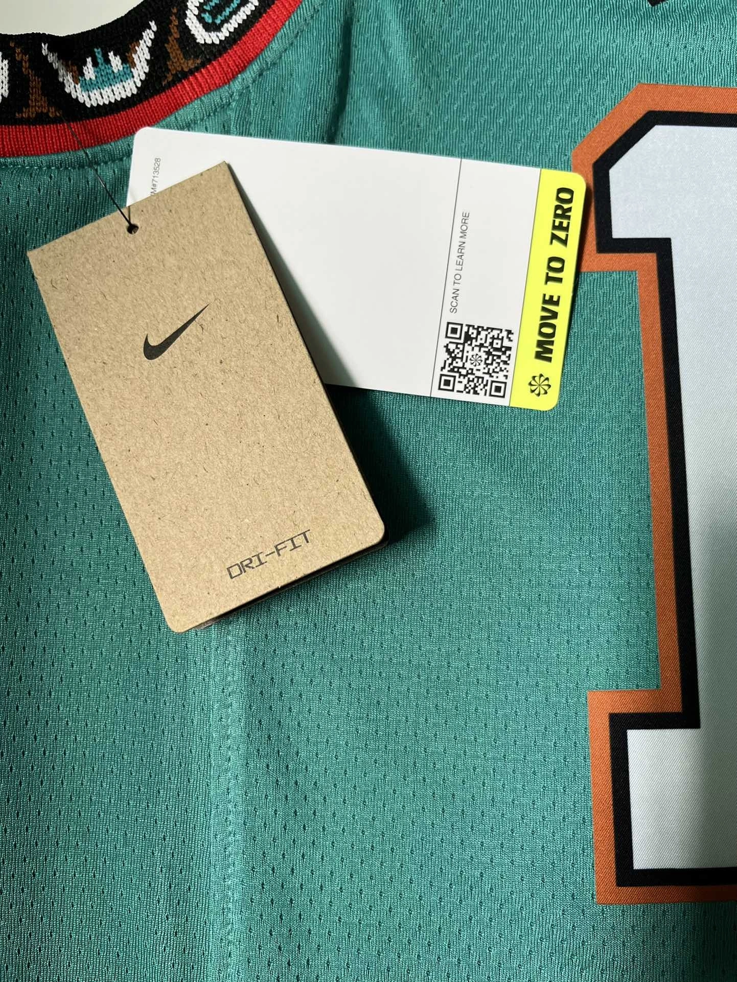 Gemini - 9ik5 embroidery item:E-F125E0529