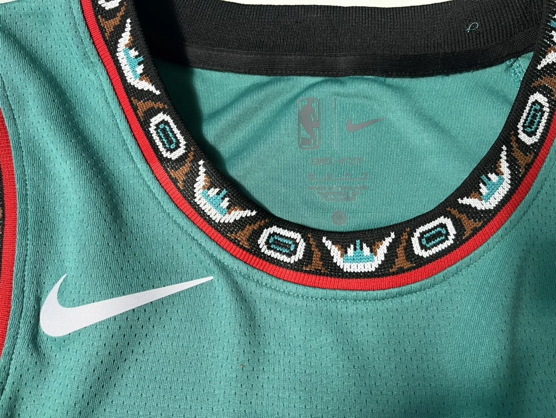 Gemini - 9ik5 embroidery item:E-F125E0529