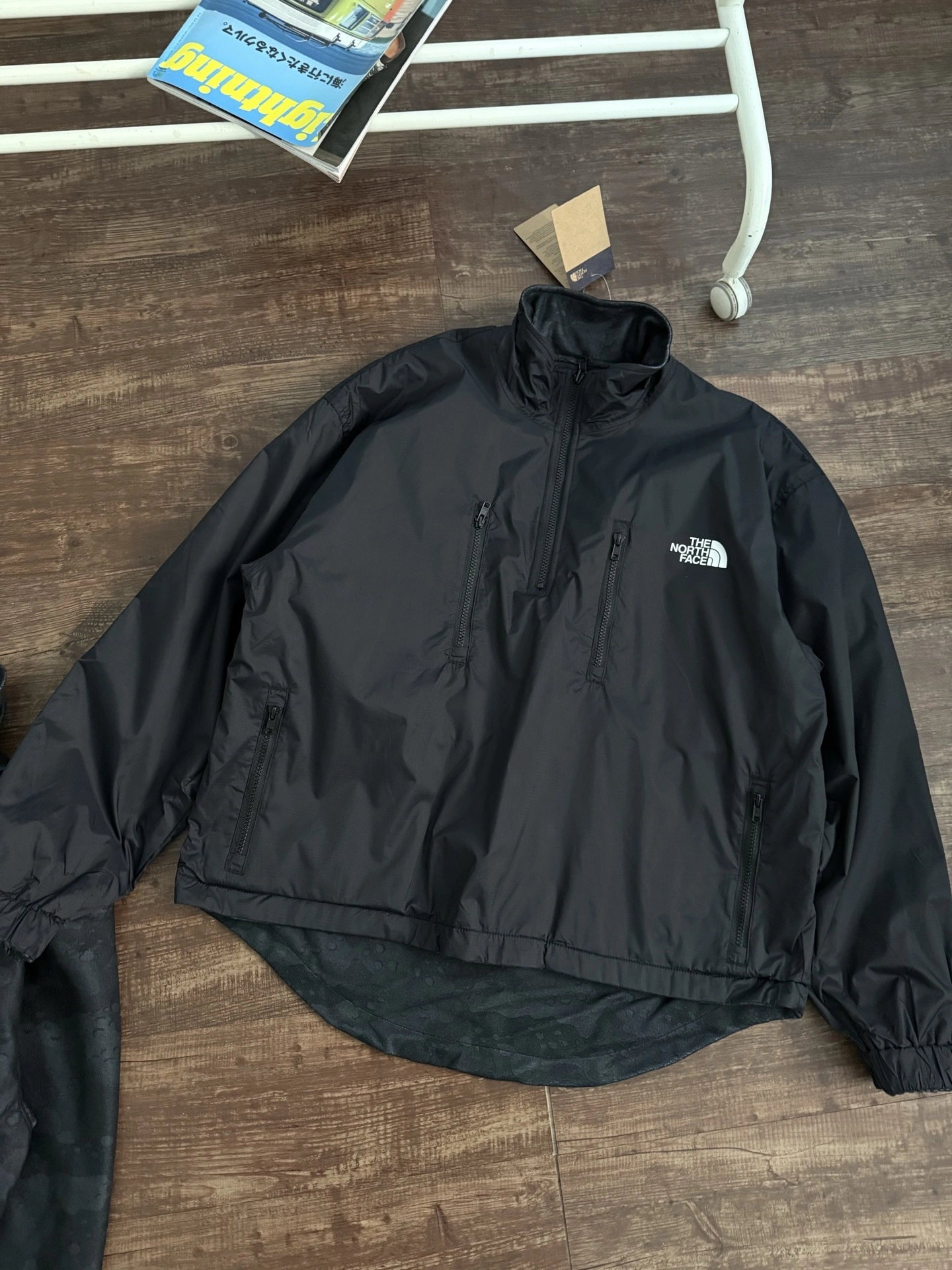 Gemini-- F135 oversize reversible item: E-F110C0816