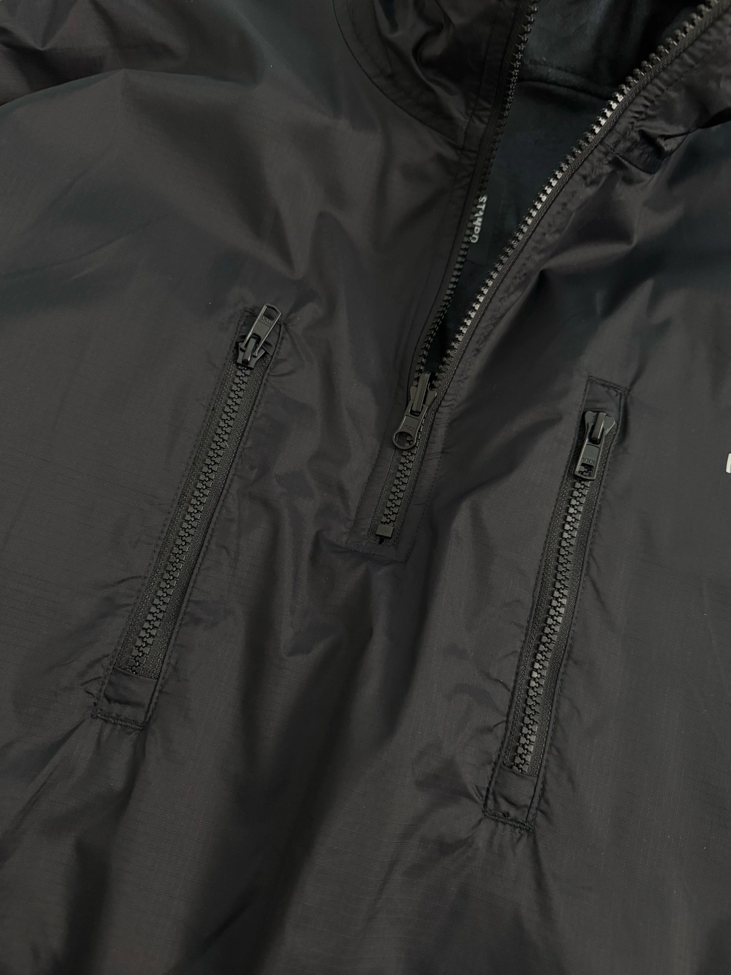Gemini-- F135 oversize reversible item: E-F110C0816