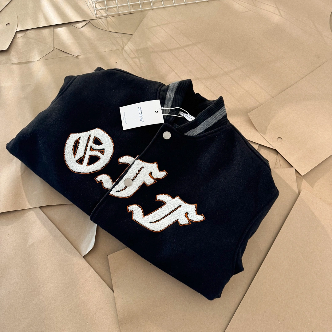 Gemini - Off Whit5 embroidery wool item:E-F524J3040
