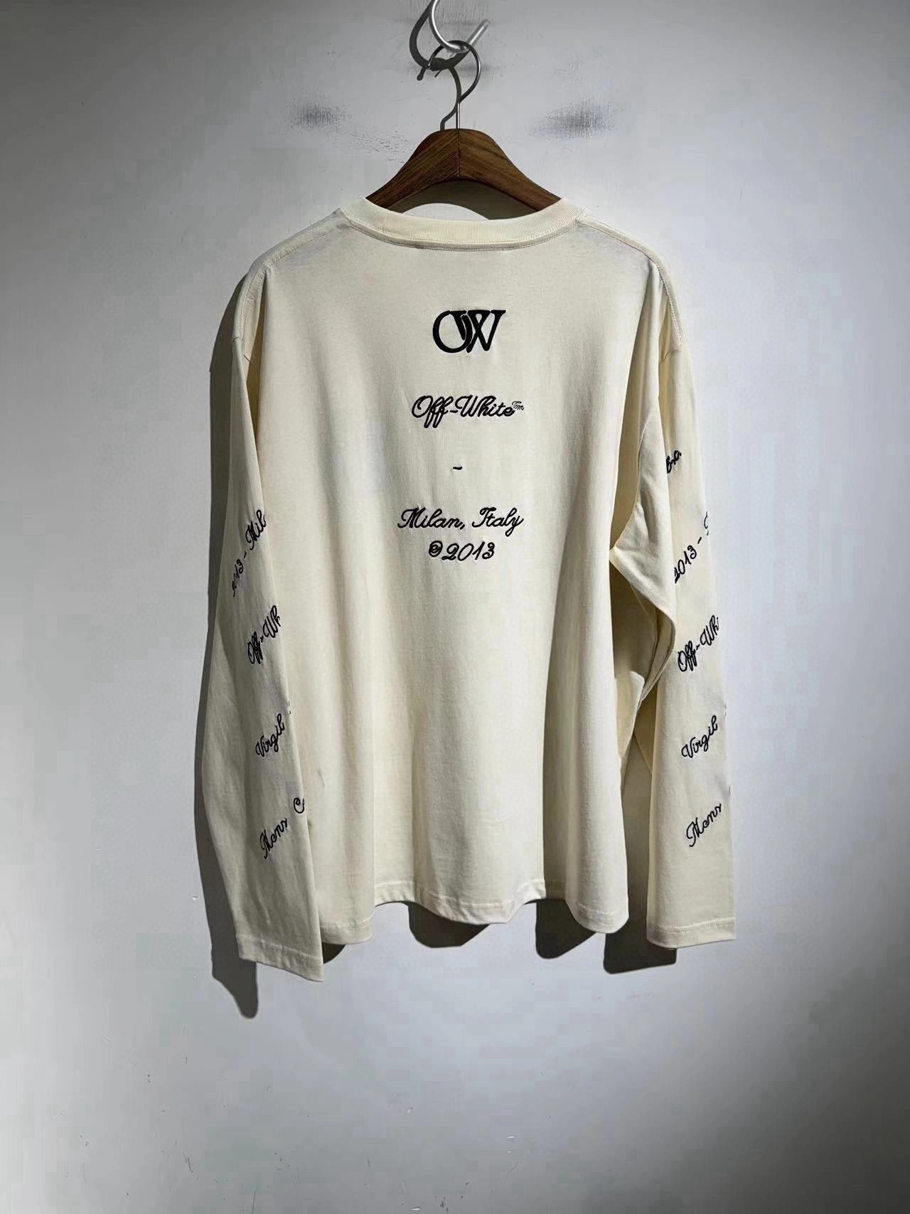 Gemini-- Off Whit5 oversized item:D-F54I0518