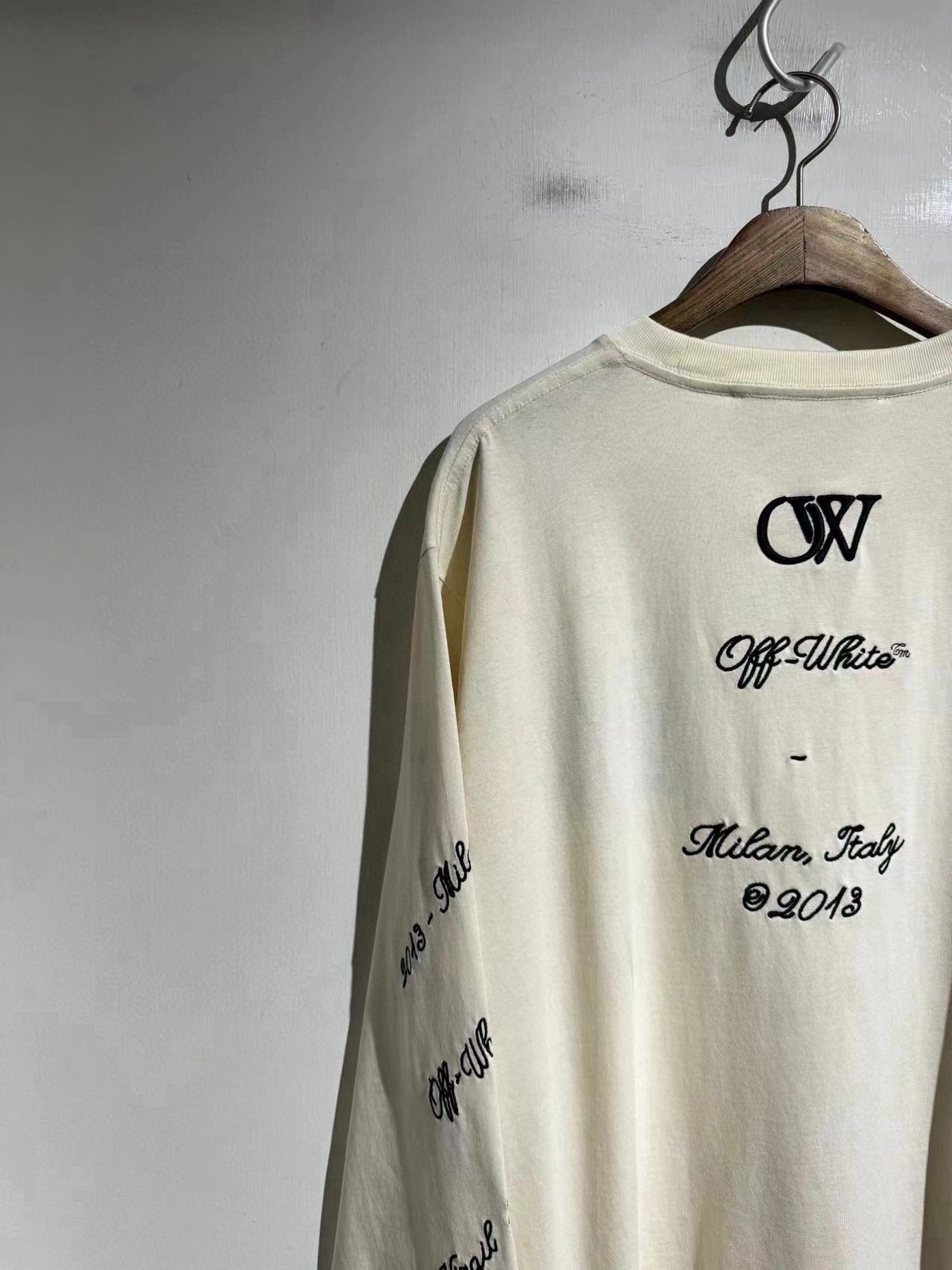 Gemini-- Off Whit5 oversized item:D-F54I0518