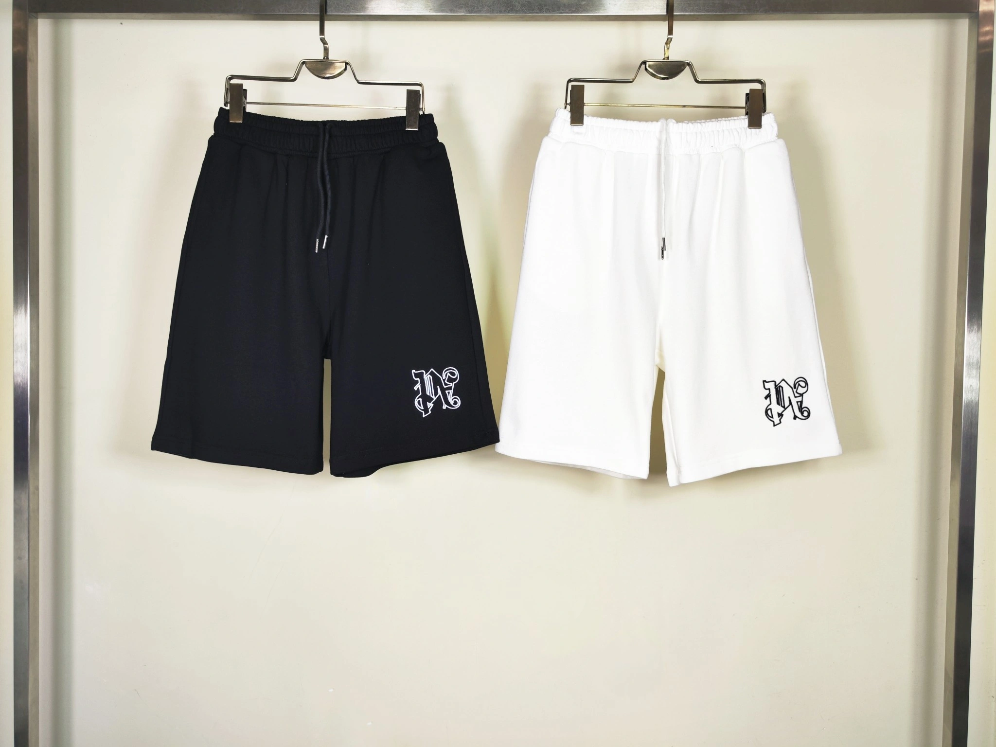 Gemini-- P187 shorts 2colour item:E-FL29H3006-2