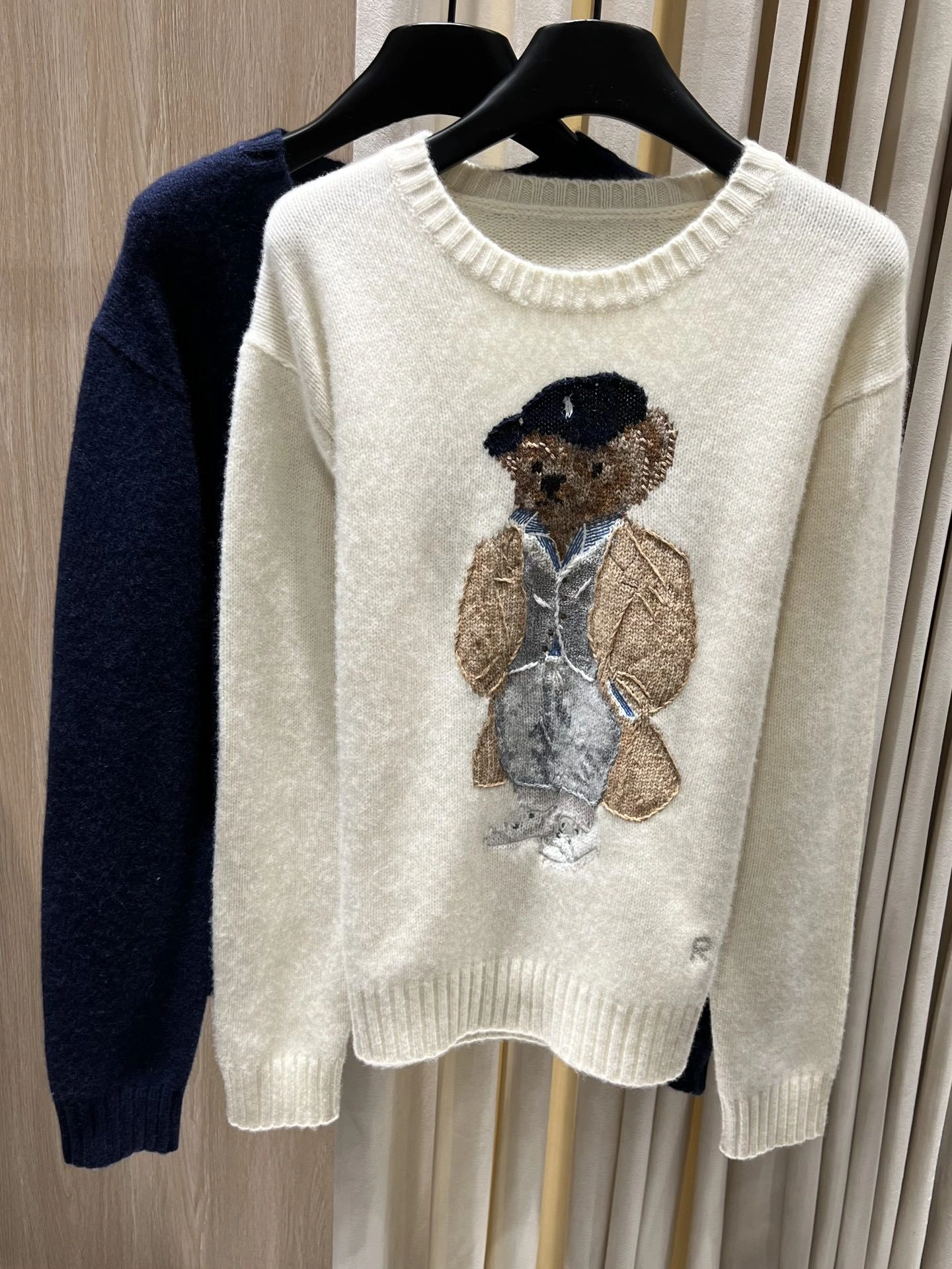 Gemini-- R18ph cashmere wool 2colour item:E-F140J0825-2H