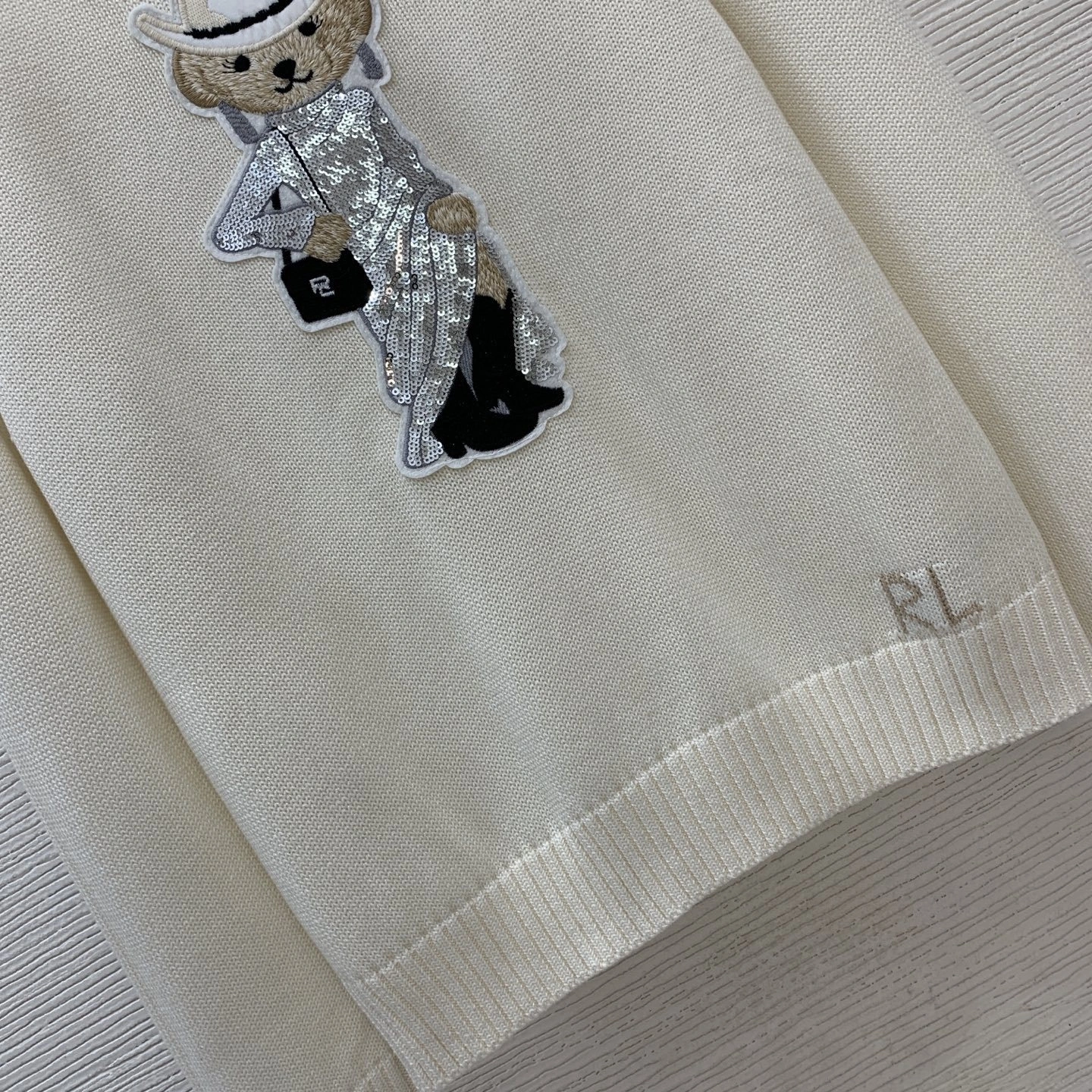Gemini-- R18ph embroidery 2colour item:E-F044L2716-2H