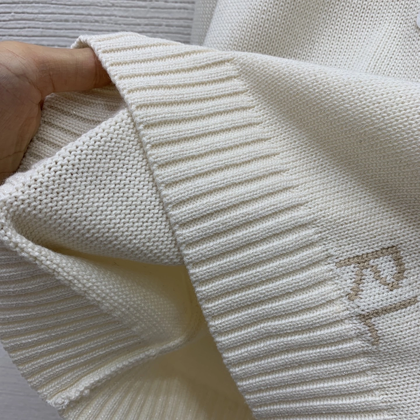 Gemini-- R18ph embroidery 2colour item:E-F044L2716-2H