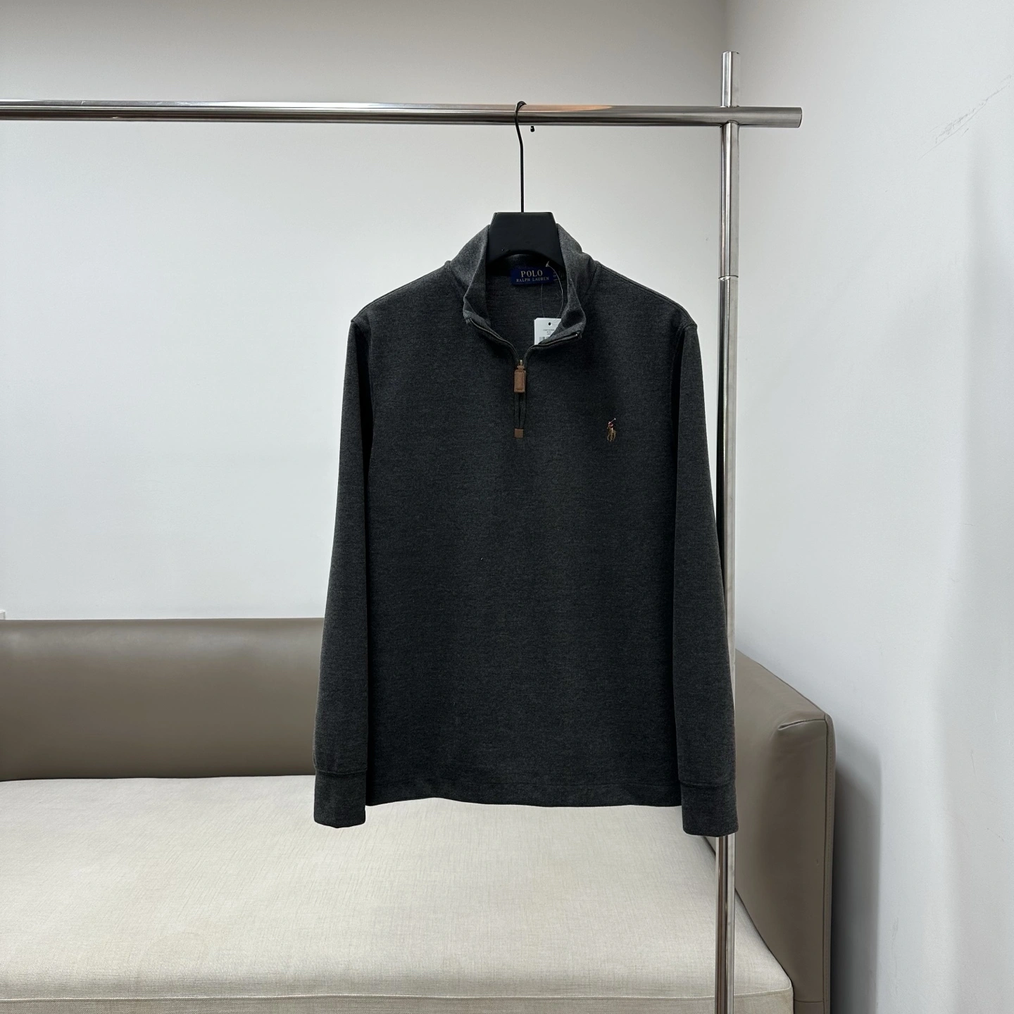 Gemini-- R18ph embroidery Cotton oversize 2colour item: E-F110J0112-2