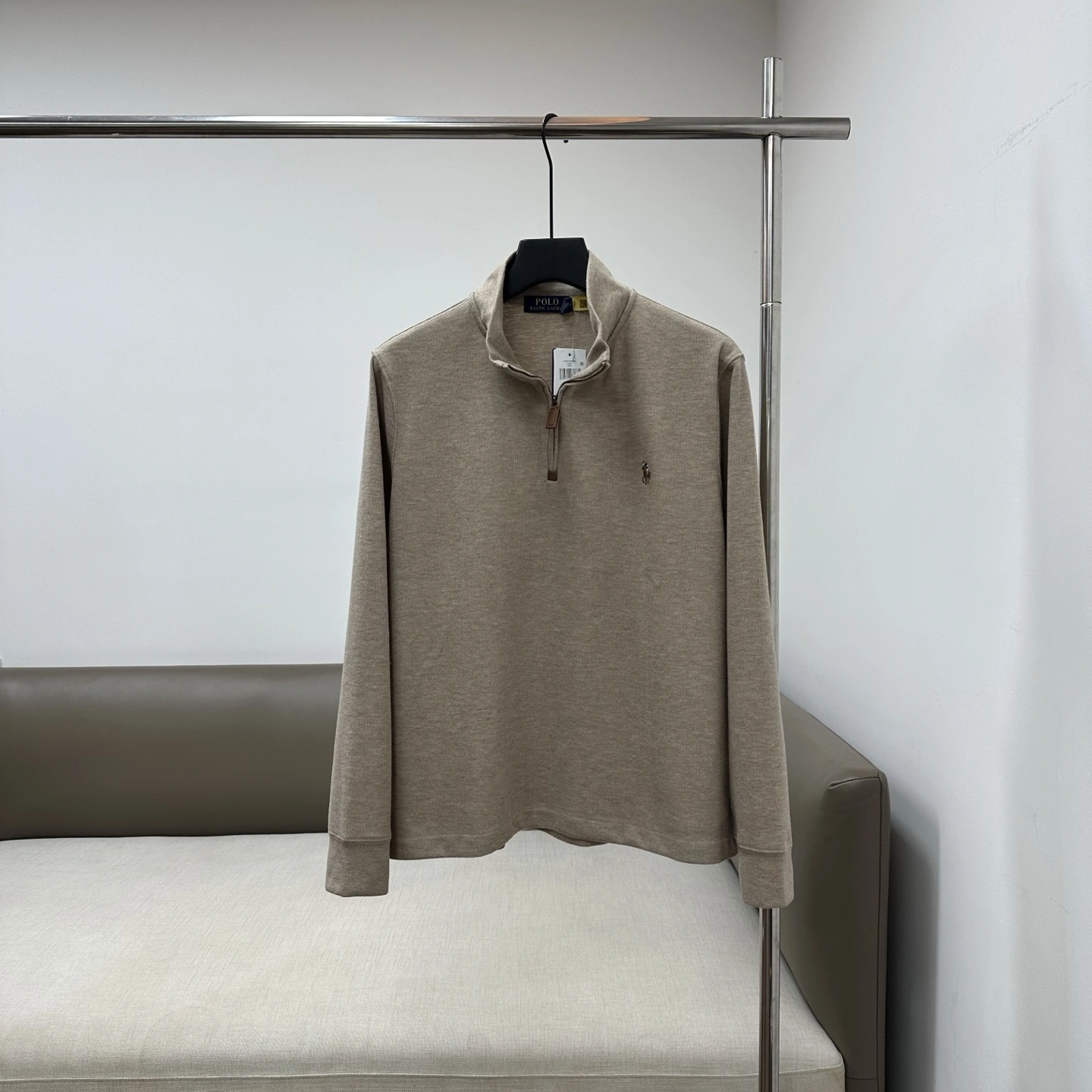 Gemini-- R18ph embroidery Cotton oversize 2colour item: E-F110J0112-2