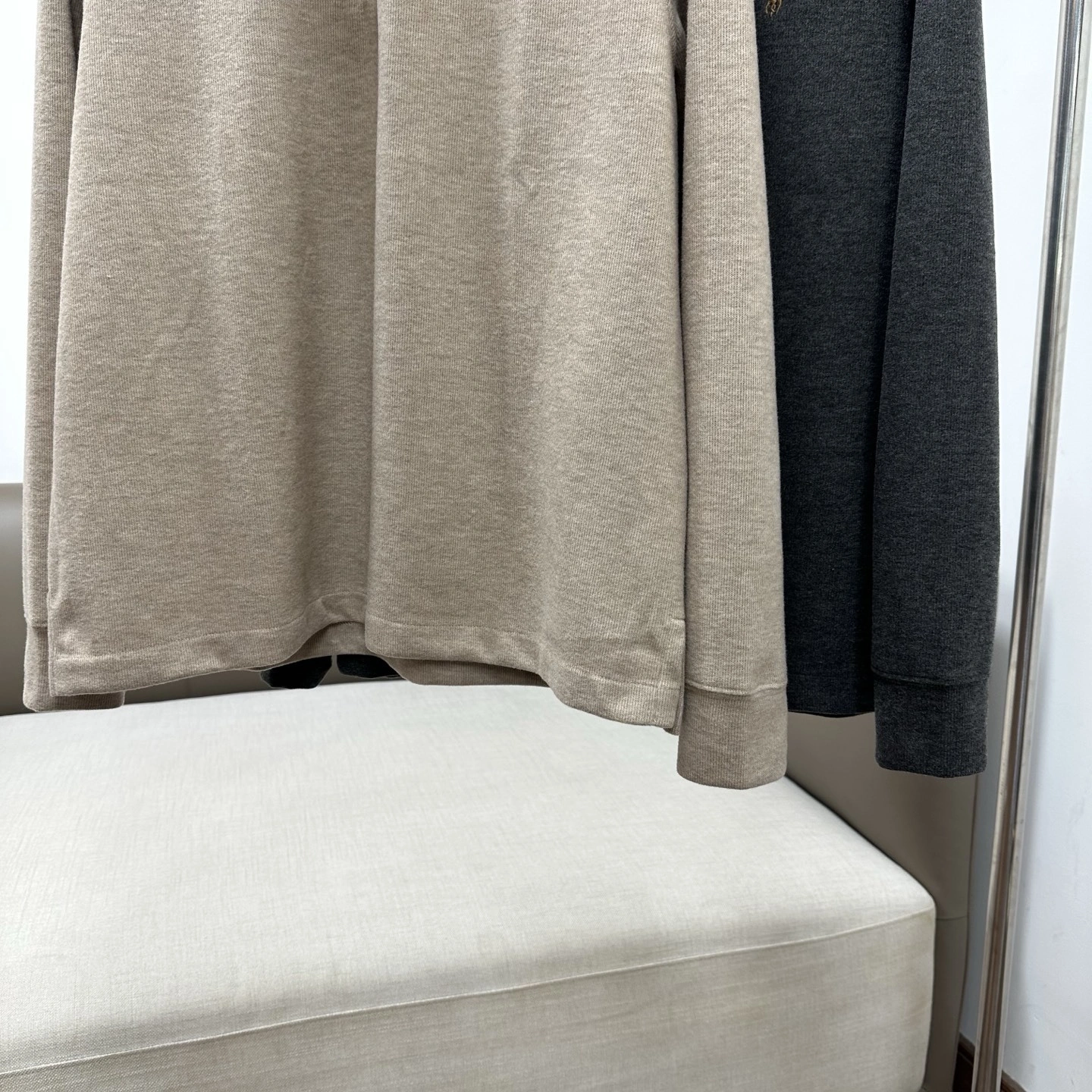 Gemini-- R18ph embroidery Cotton oversize 2colour item: E-F110J0112-2