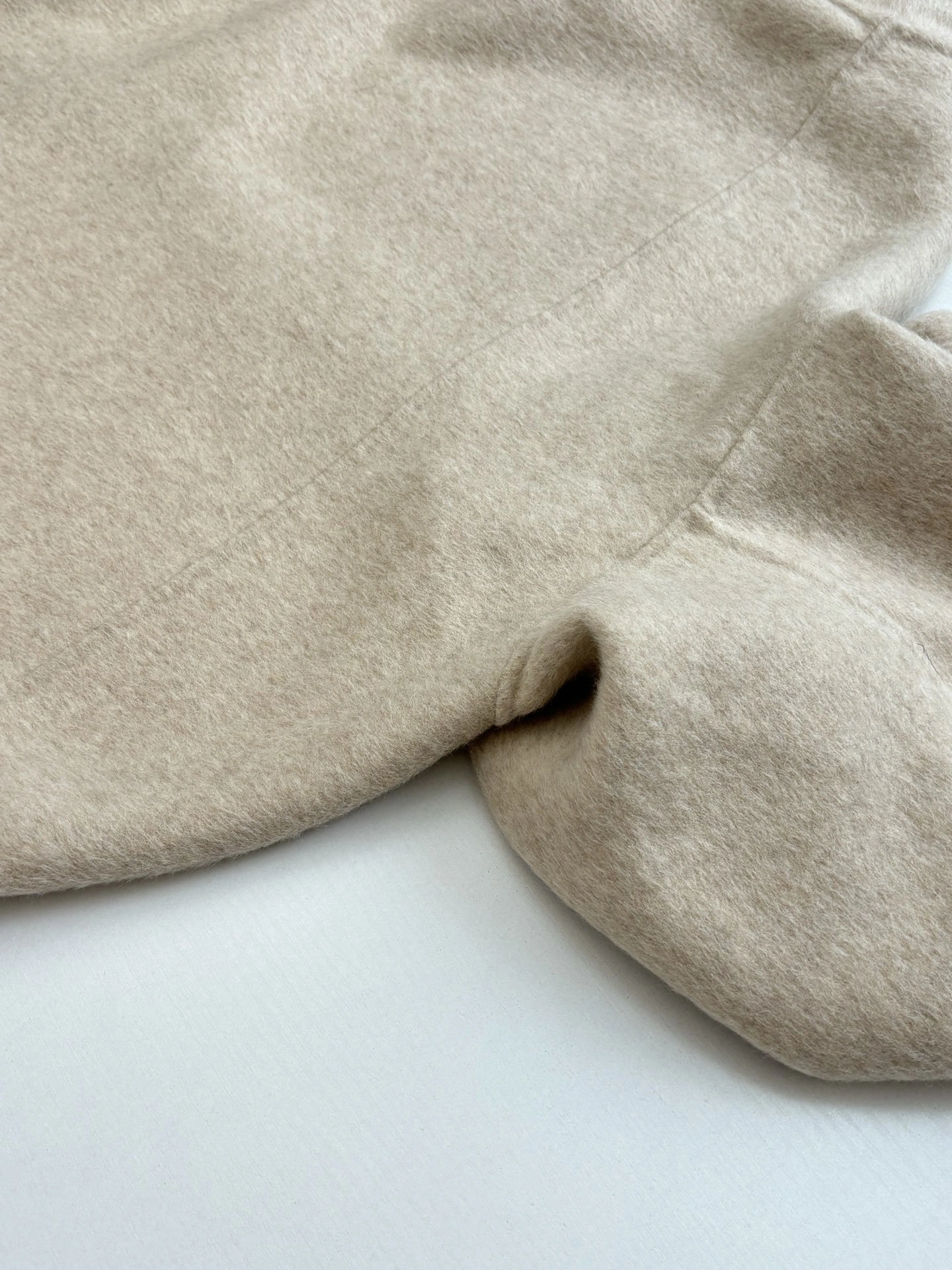 Gemini- 1395 wool cashmere item:E-F363K1604H