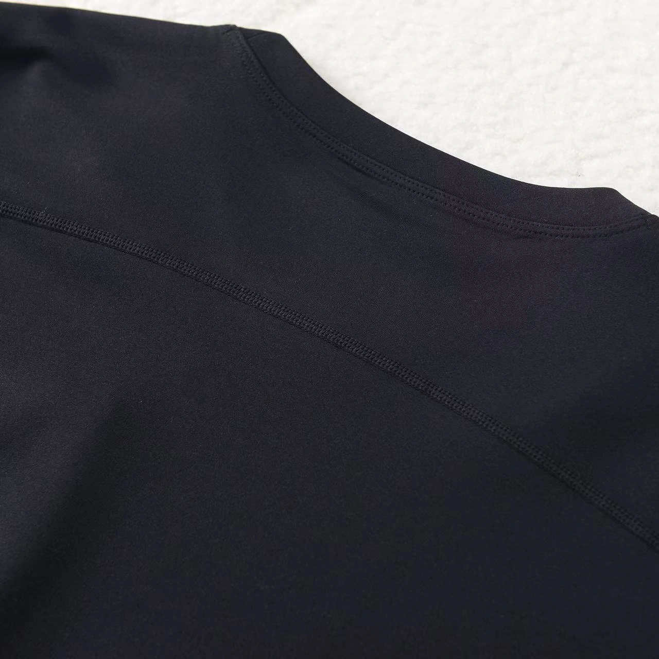 Gemini- 1r3t5ryx Rho LT Crew Neck item:E-F110I1010