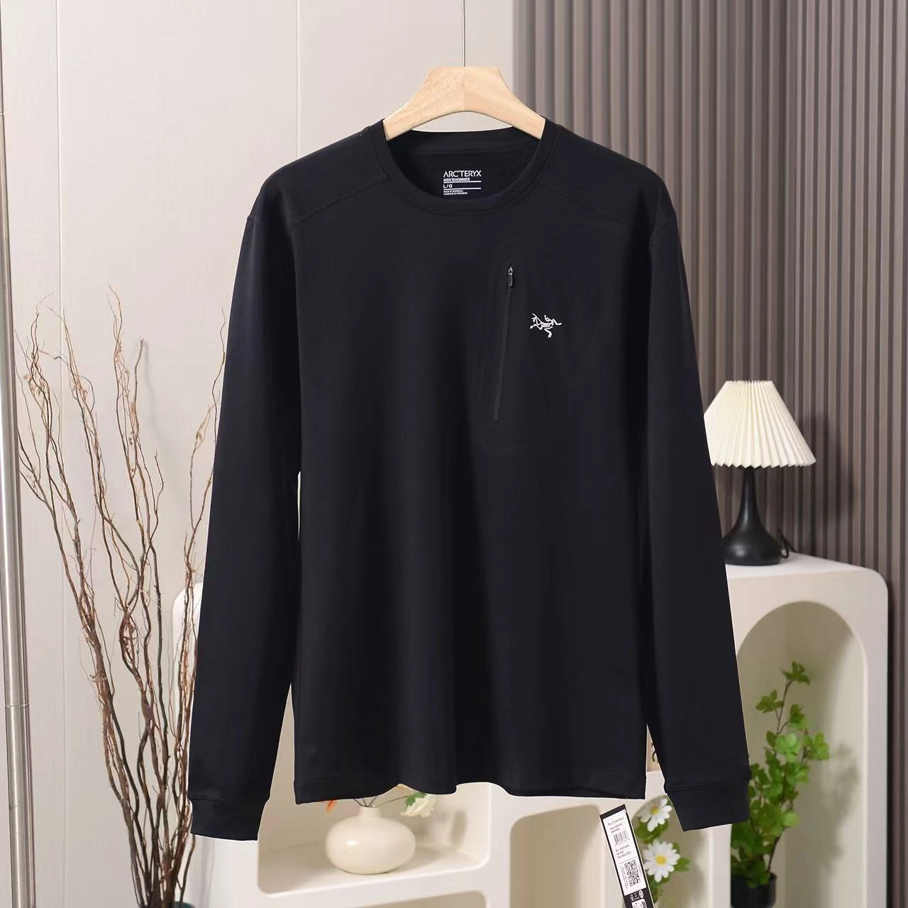 Gemini- 1r3t5ryx Rho LT Crew Neck item:E-F110I1010