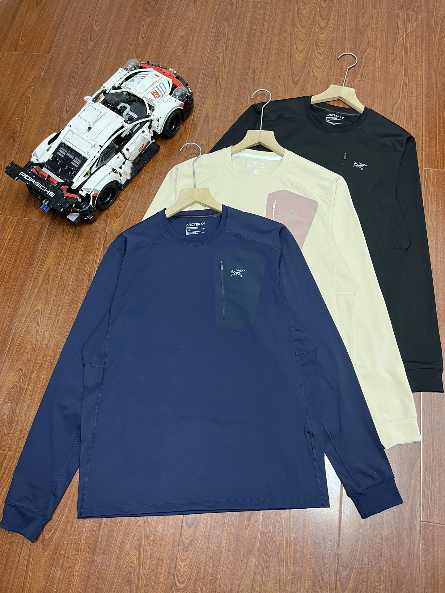 Gemini- 1r3t5ryx Rho LT Crew Neck oversized 3colour item:D-F110J1518-3
