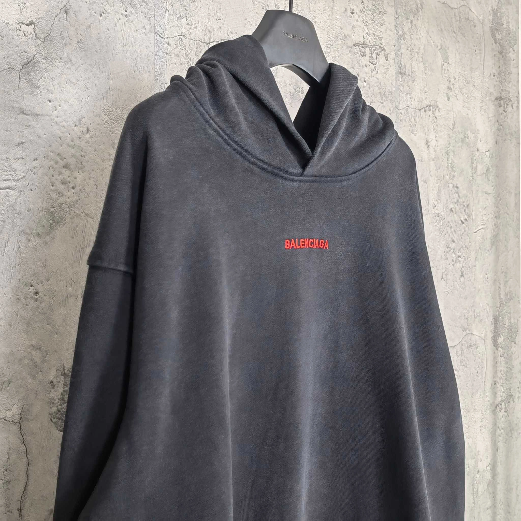 Gemini- 218593i16 embroidery oversize item:E-F000H2912H